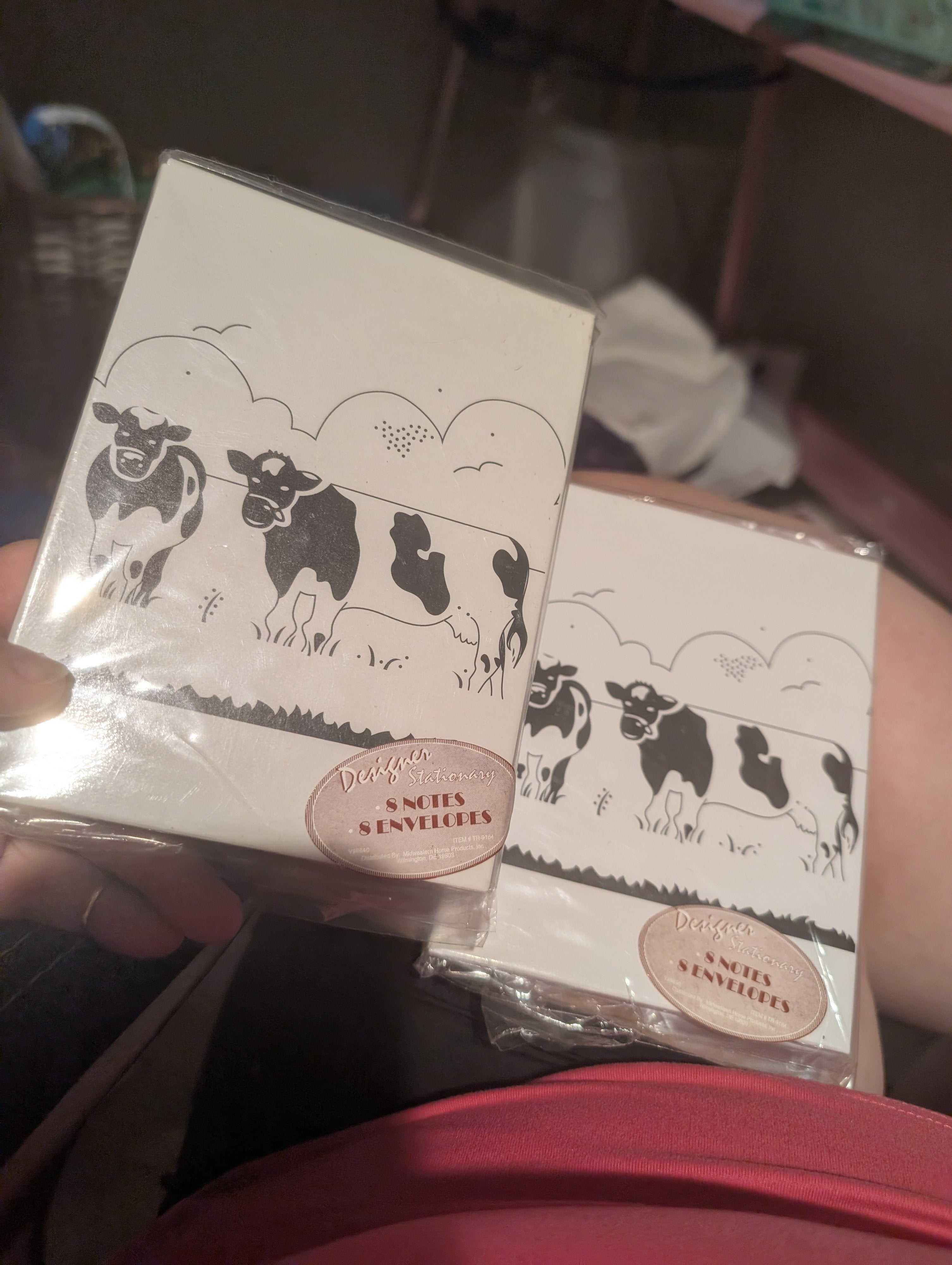 2 packs of cow note cards 8 per pack - Image 1
