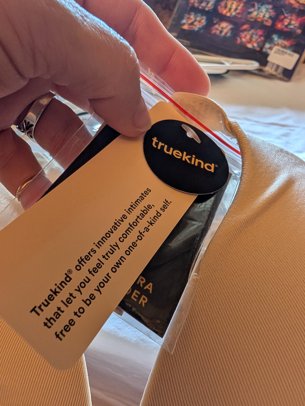 Truekind Seamless Bra with Adjustable Straps - Image 3