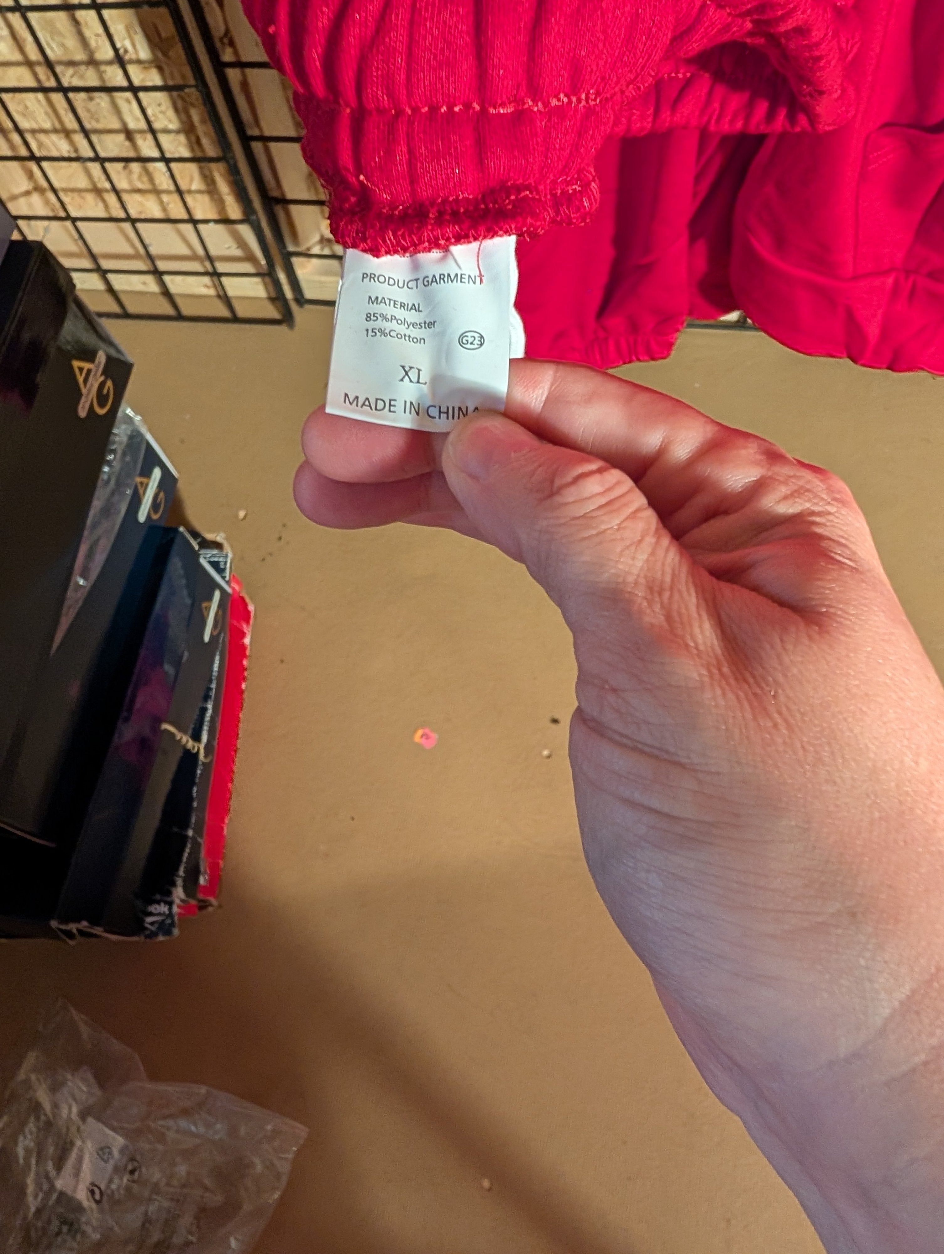 Red XL Tracksuit Set with Hoodie and Pants - Image 4