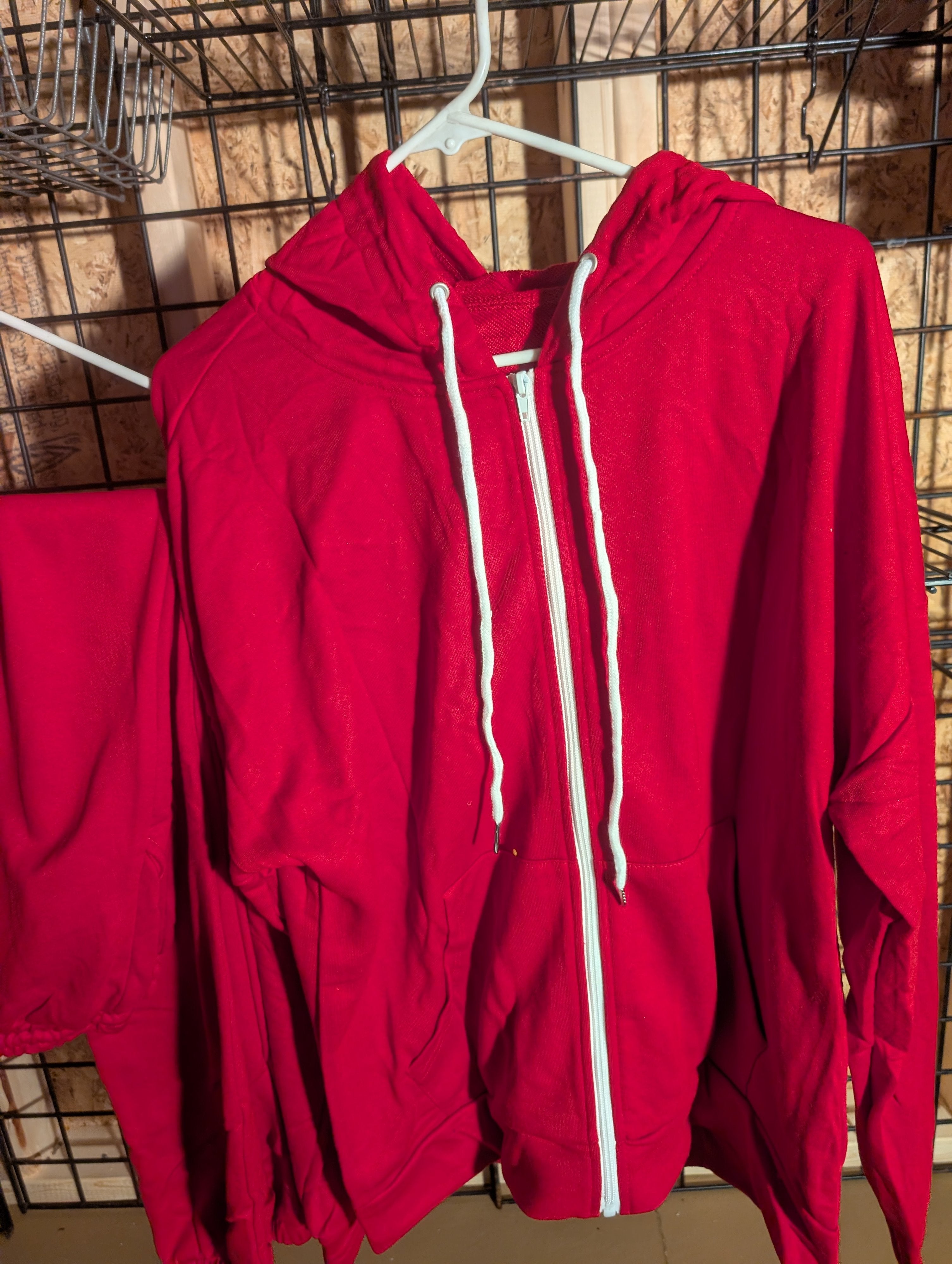 Red XL Tracksuit Set with Hoodie and Pants - Image 2