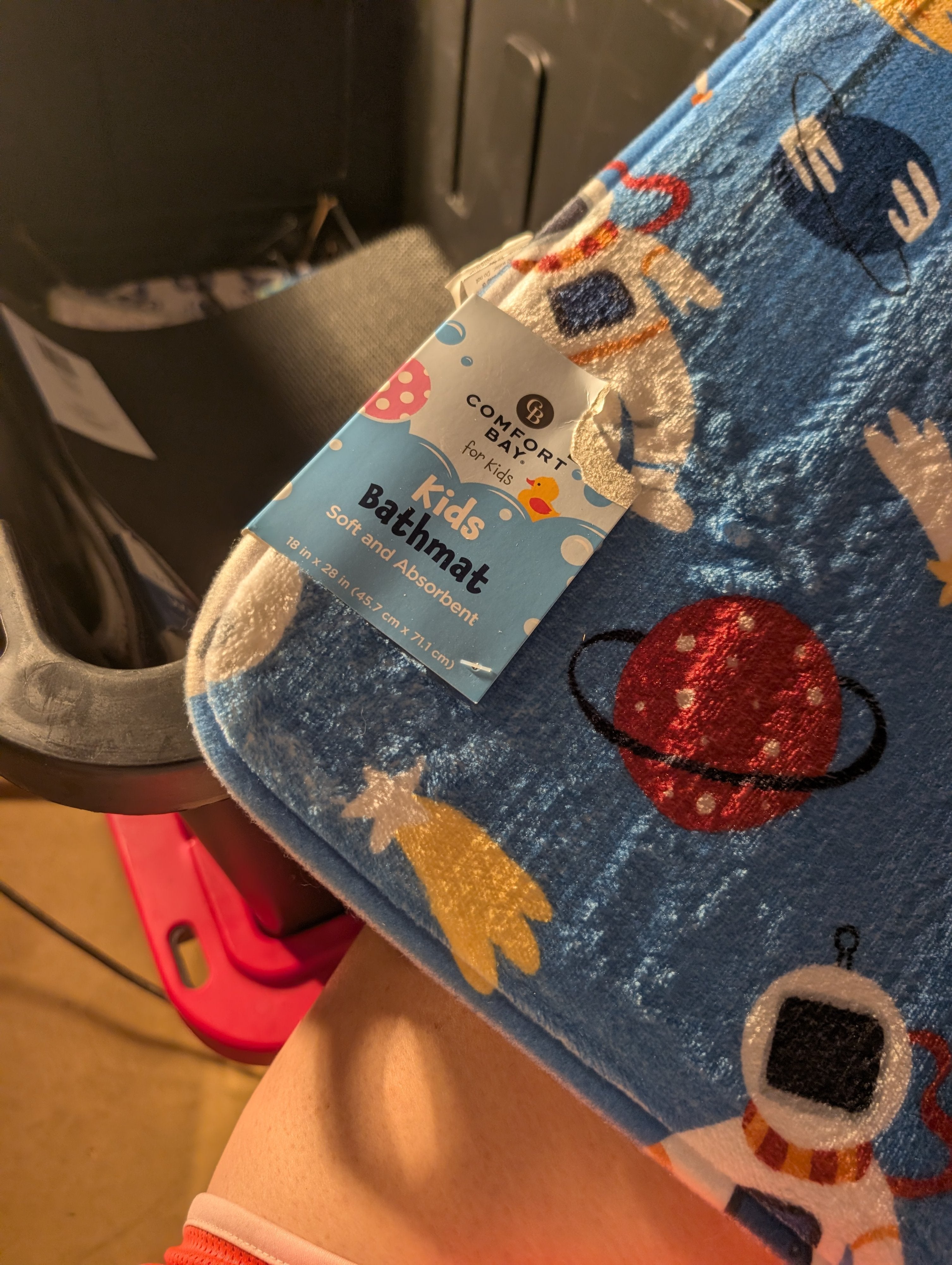 Comfort Bay Kids Bathmat Space Theme 18x28 - Image 4