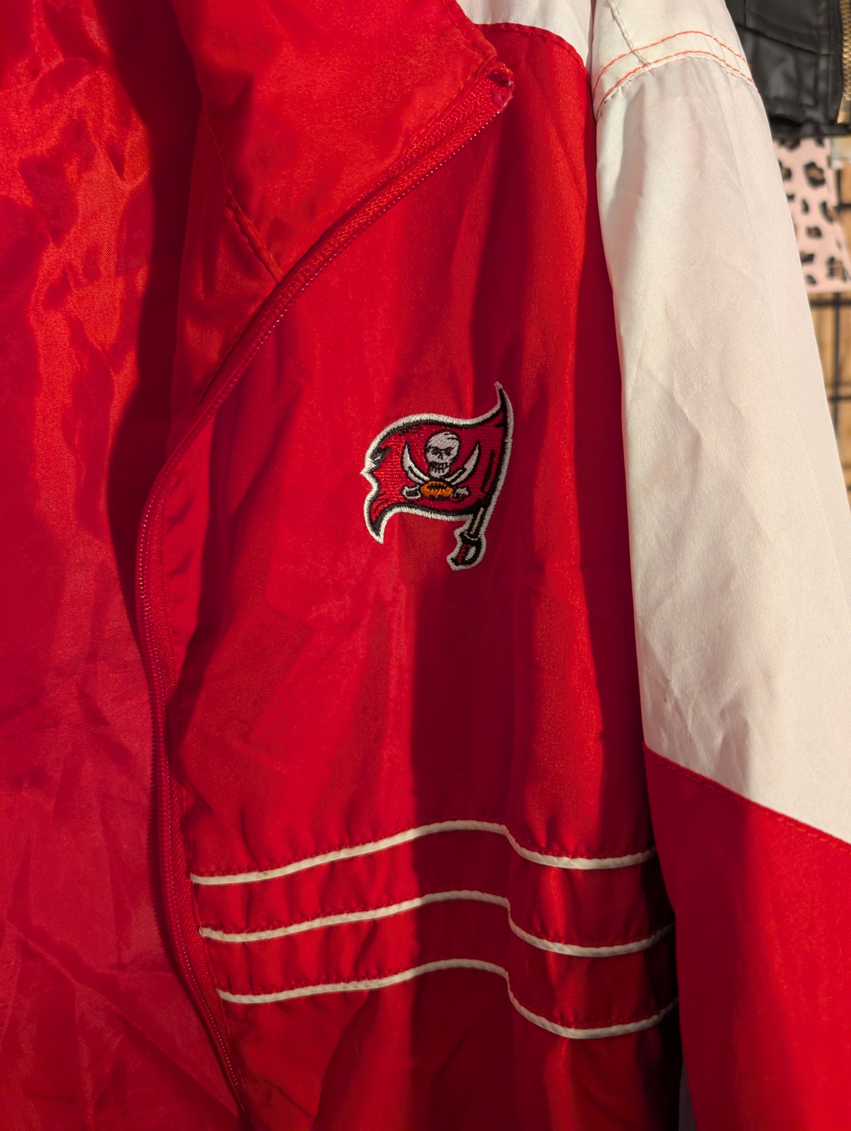 NFL Tampa Bay Buccaneers Windbreaker Jacket XL - Image 3