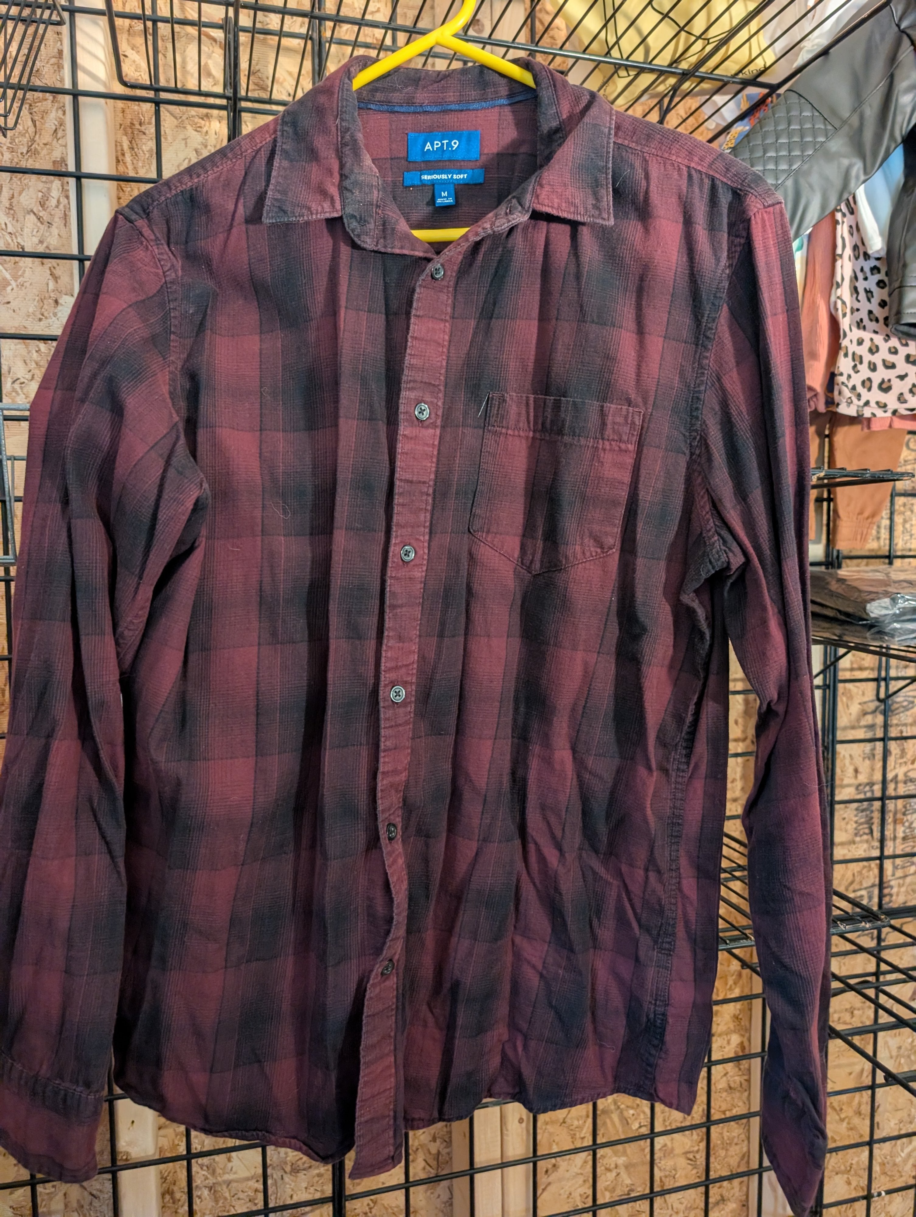APT.9 Men's Plaid Button-Down Shirt Size M - Image 2