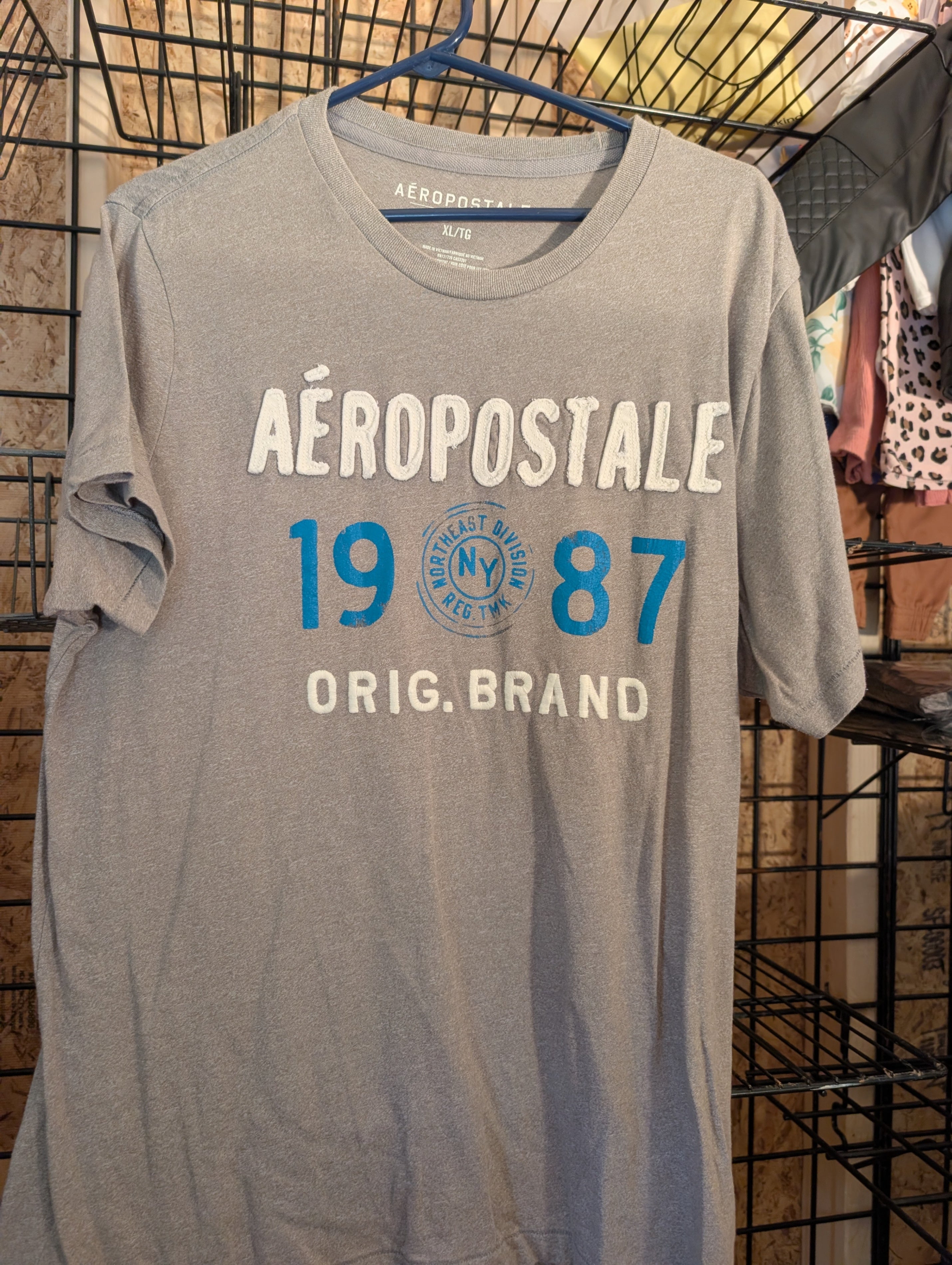 Aeropostale Men's Graphic T-Shirt XL Grey - Image 2
