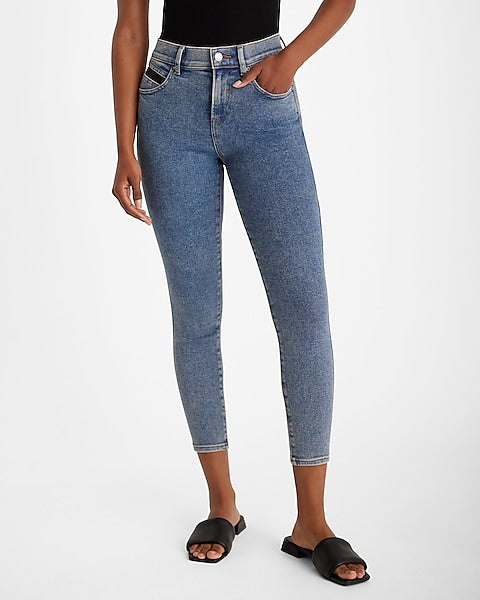 Women's Slim Fit Jeans - Medium Wash - Image 5