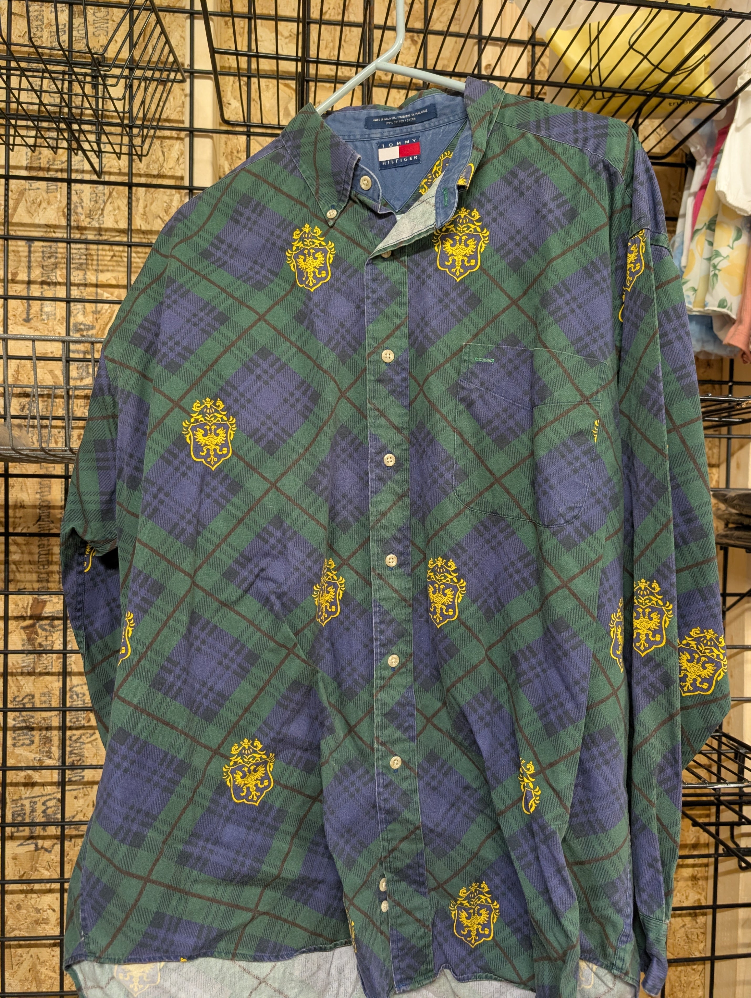 Tommy Hilfiger Plaid Button-Up Shirt with Crest Design - Image 1