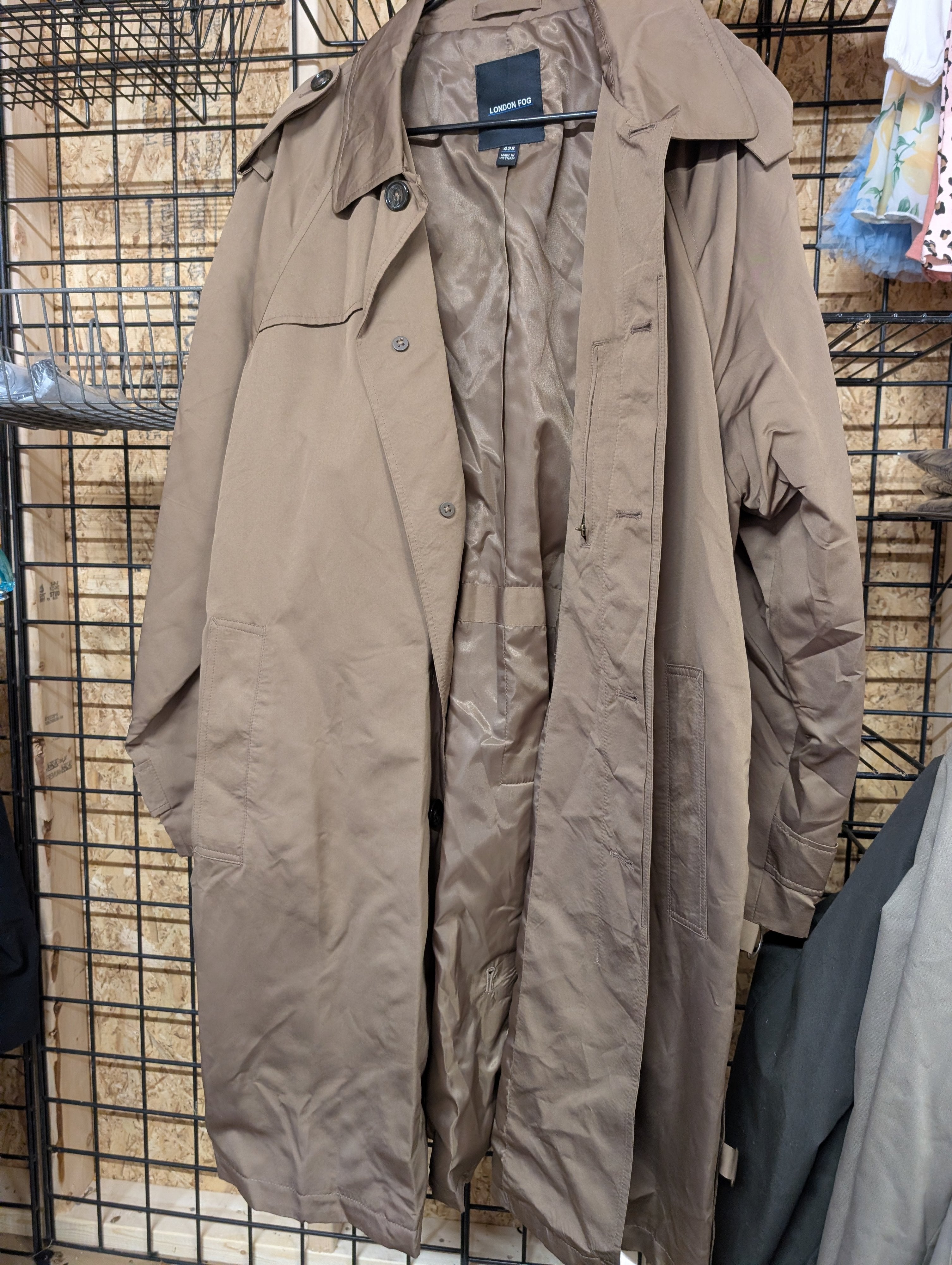 London Fog Men's Trench Coat 42S Khaki - Image 2