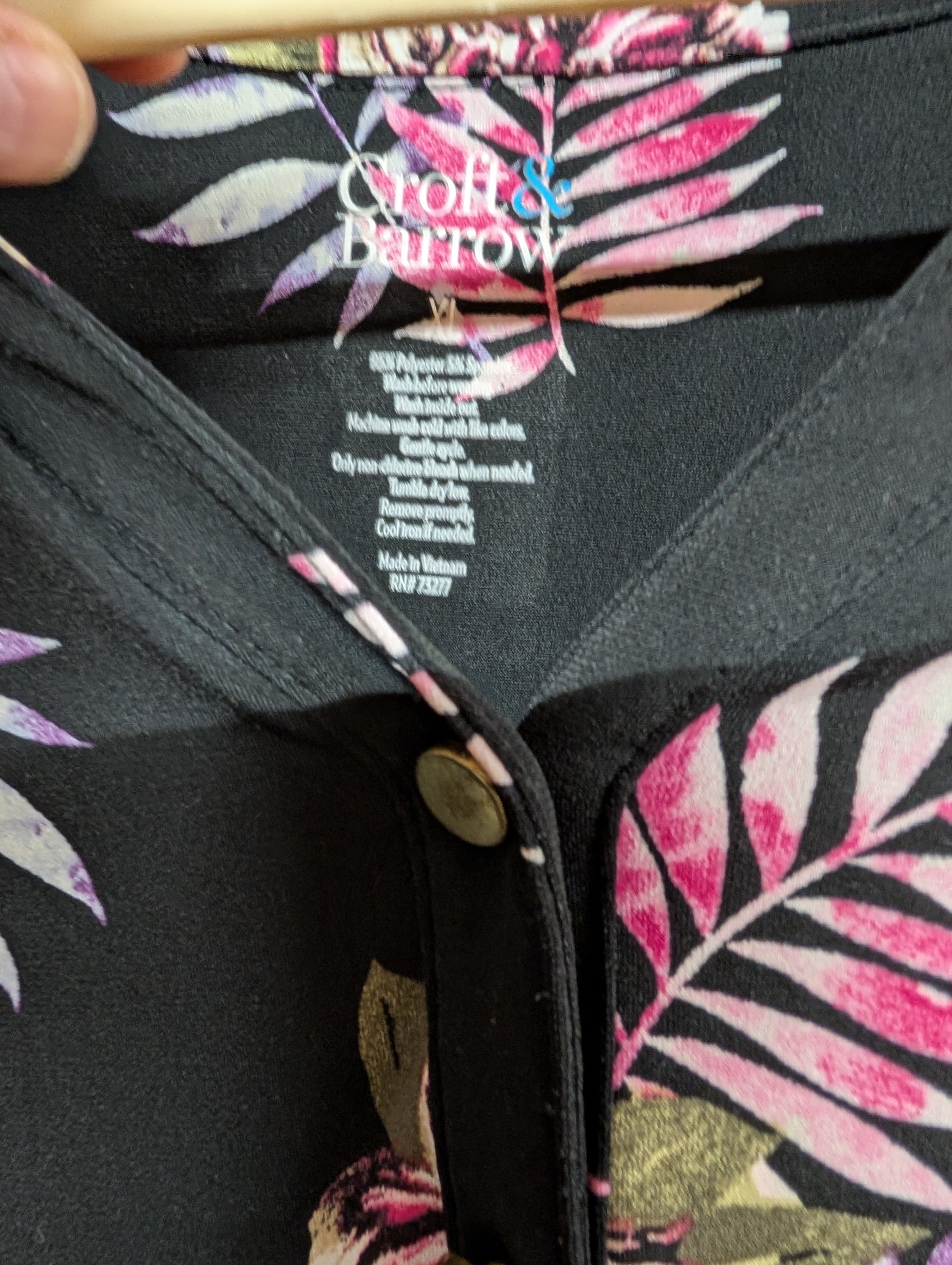 Croft & Barrow Floral Button-Up Blouse Size M - Image 2