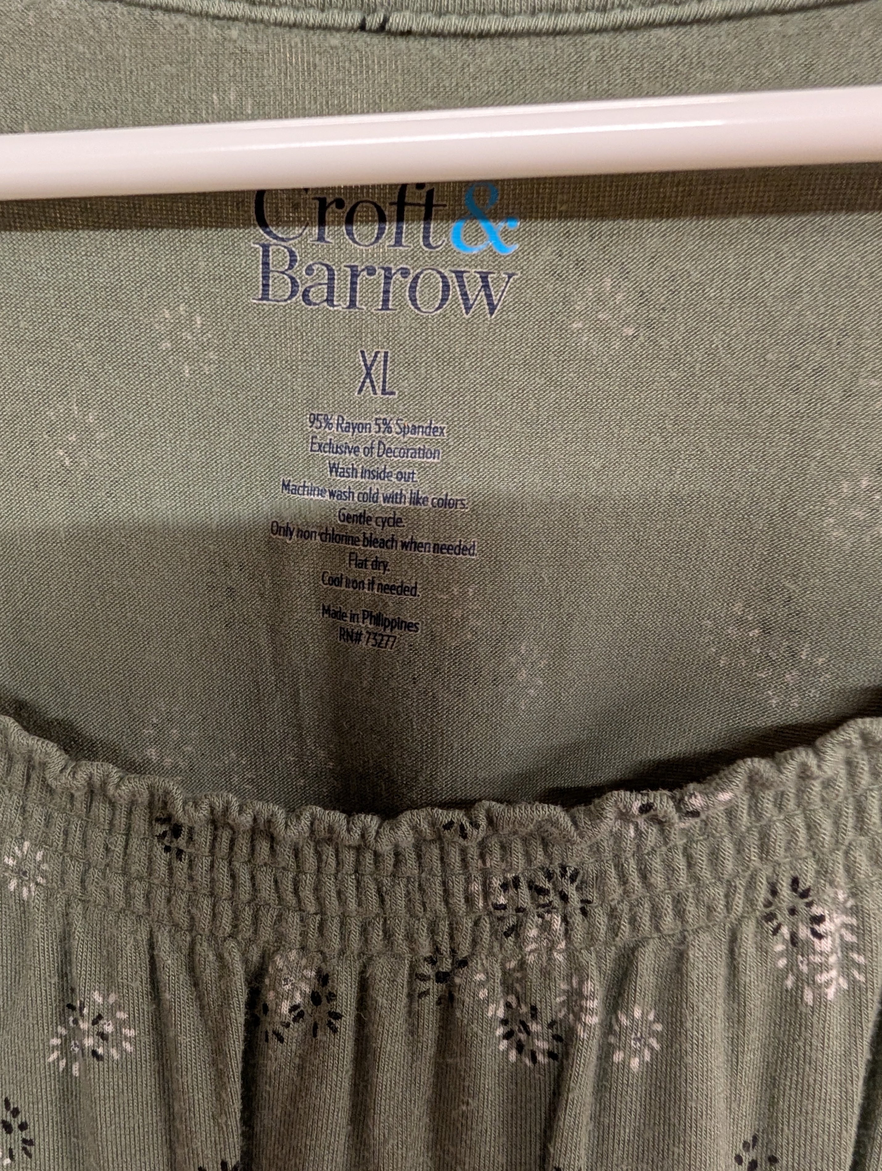 Croft & Barrow XL Floral Top Green Rayon Blend - Image 2