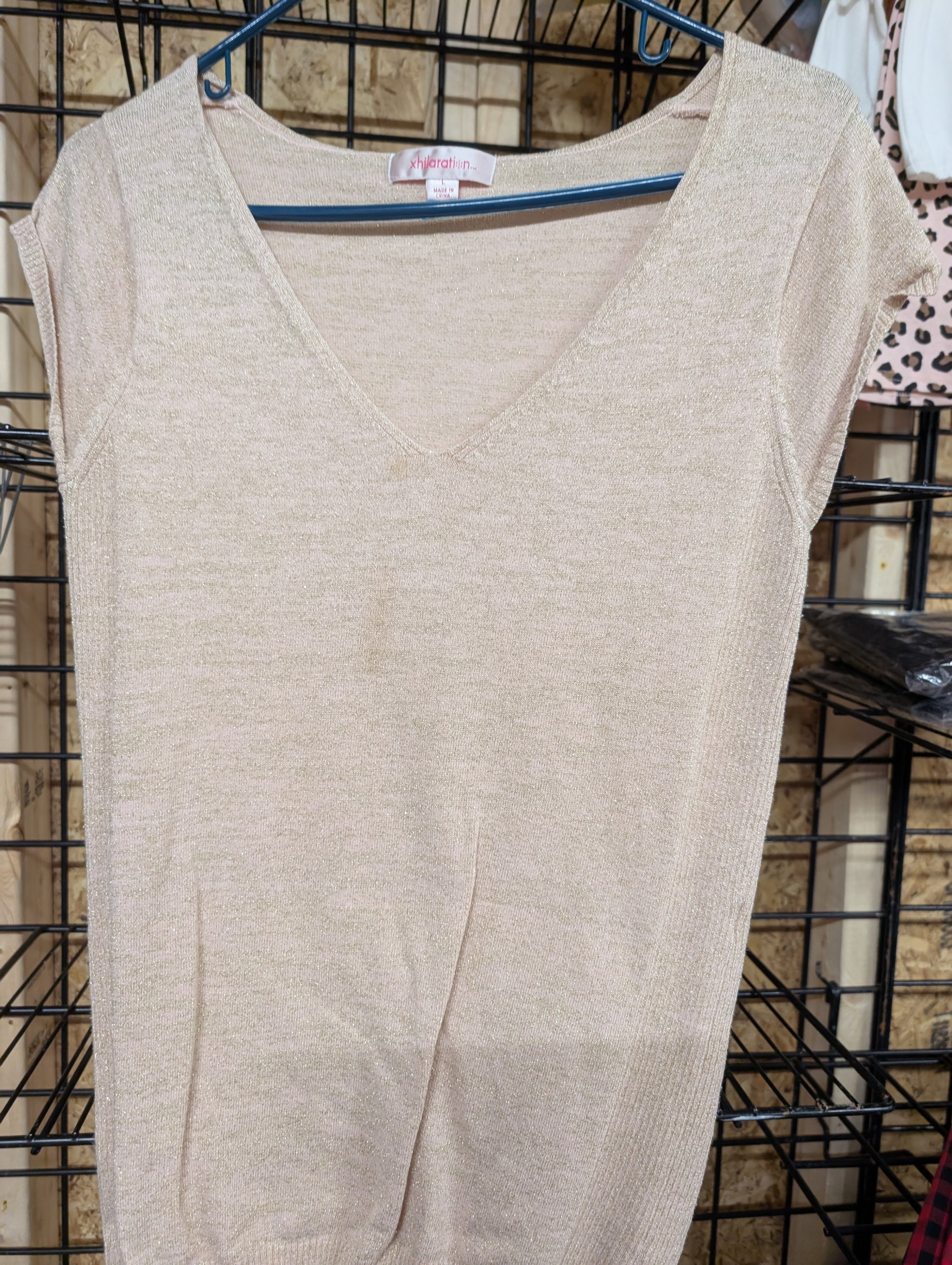 Xhilaration Beige V-Neck Sleeveless Top Size L - Image 1