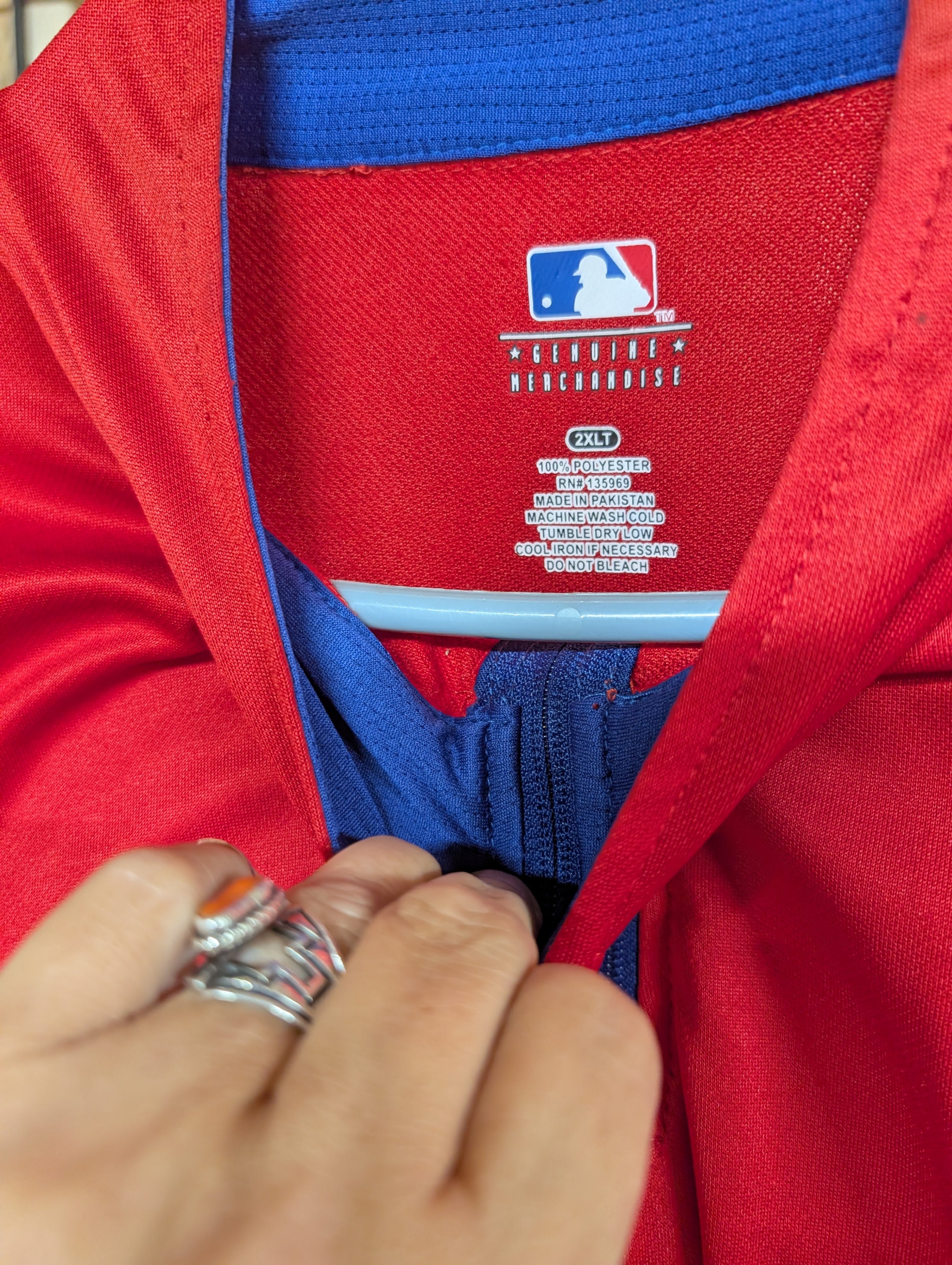 MLB Genuine Merchandise Red Pullover 2XLT - Image 2