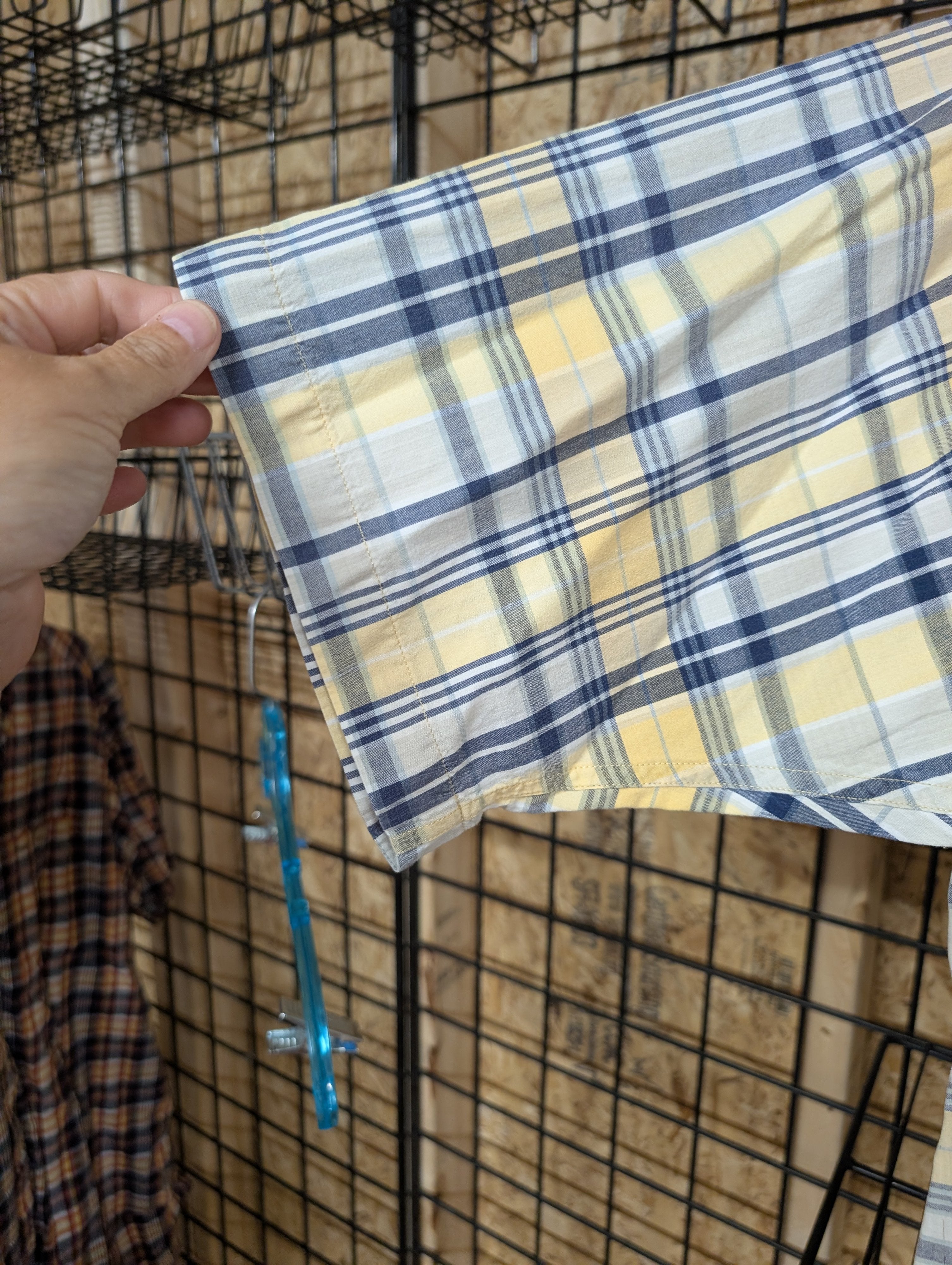 Nautica Men's Plaid Short Sleeve Shirt Size L - Image 3