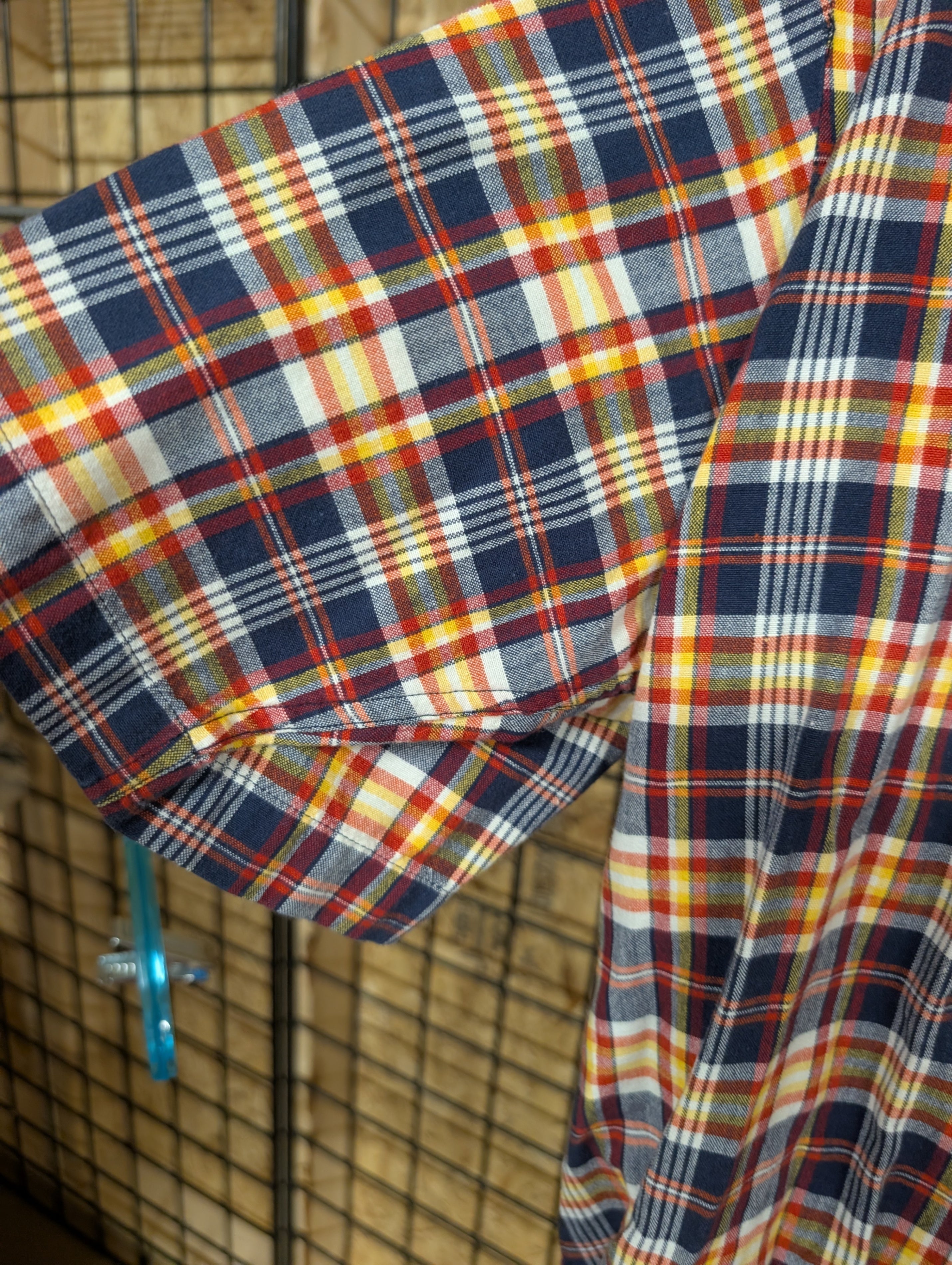 Tommy Hilfiger Men's Plaid Short Sleeve Shirt M - Image 3