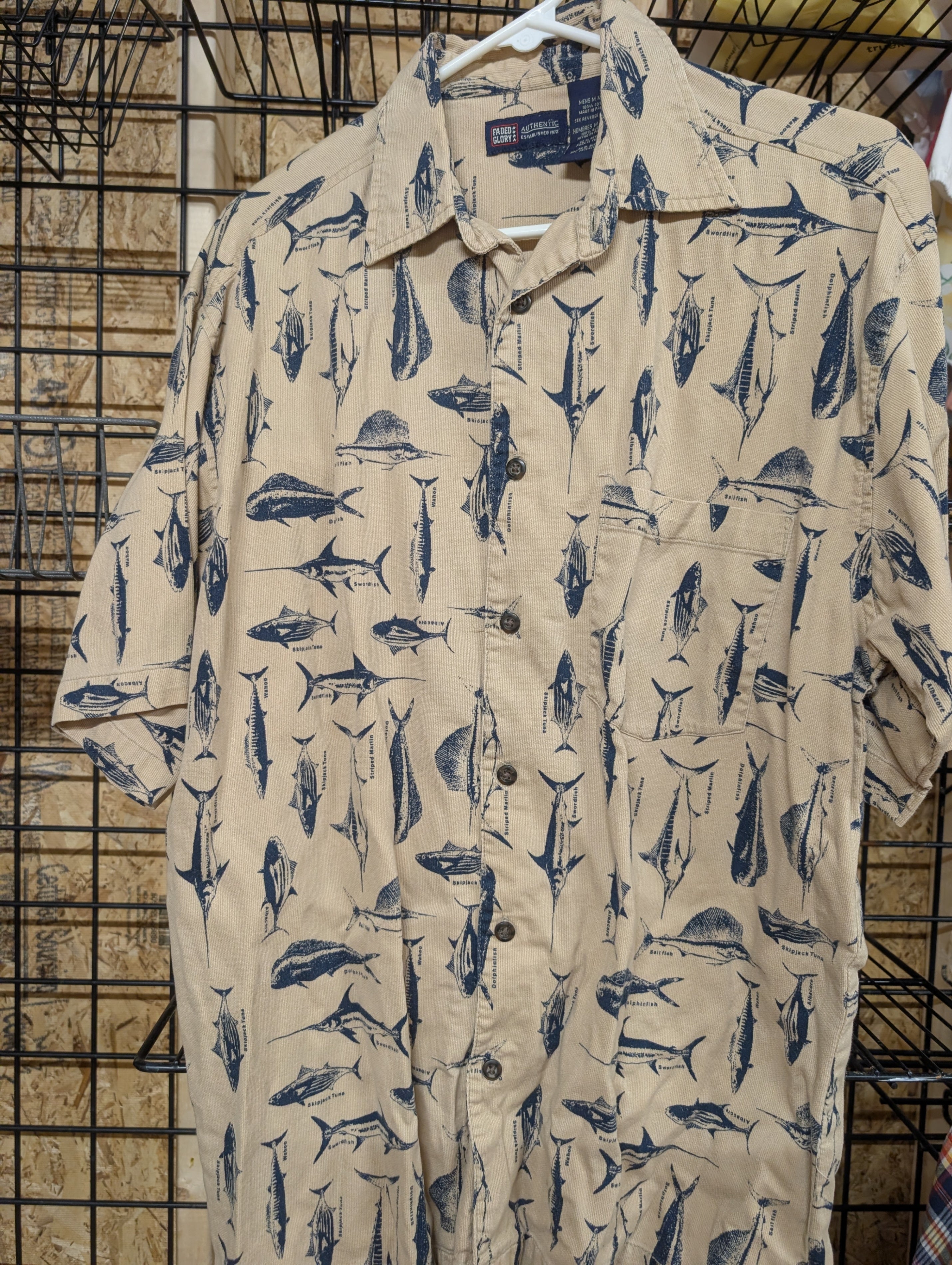 Faded Glory Men's Fish Print Shirt Medium - Image 1