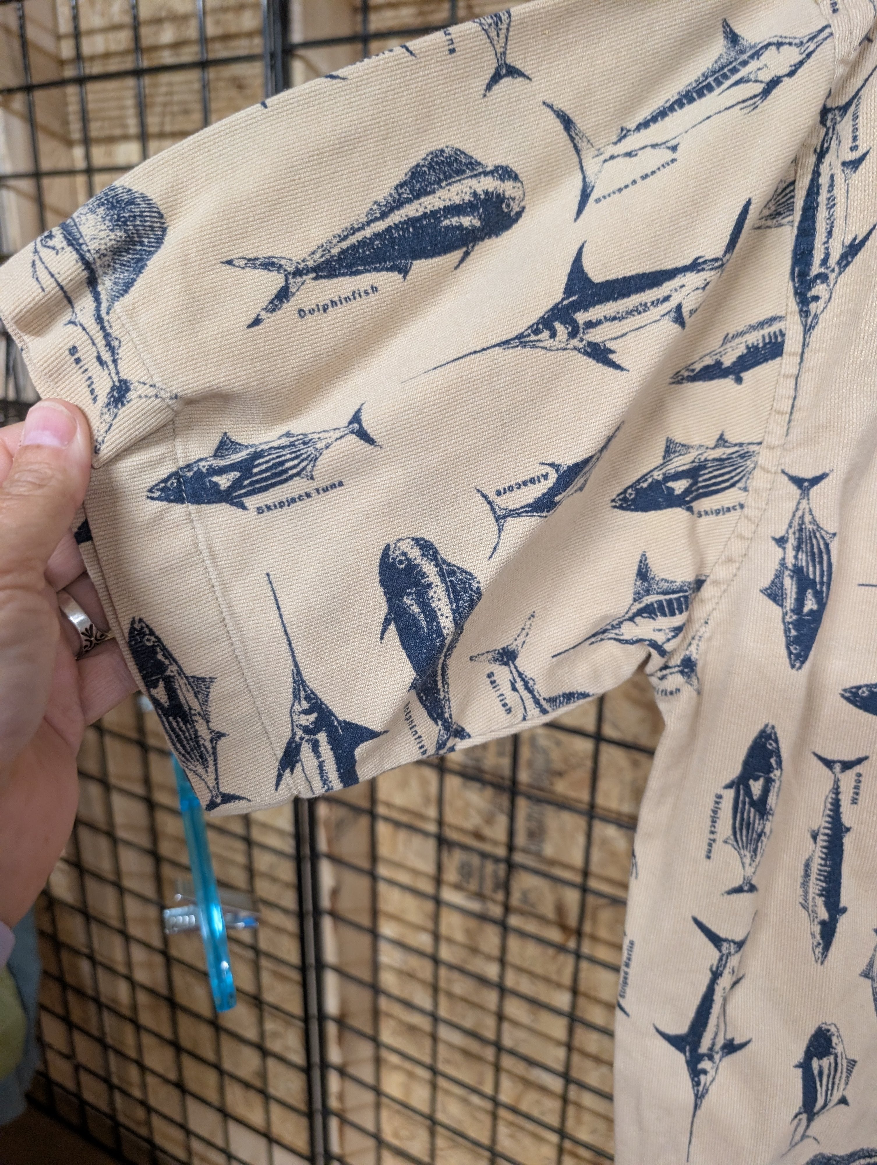 Faded Glory Men's Fish Print Shirt Medium - Image 3