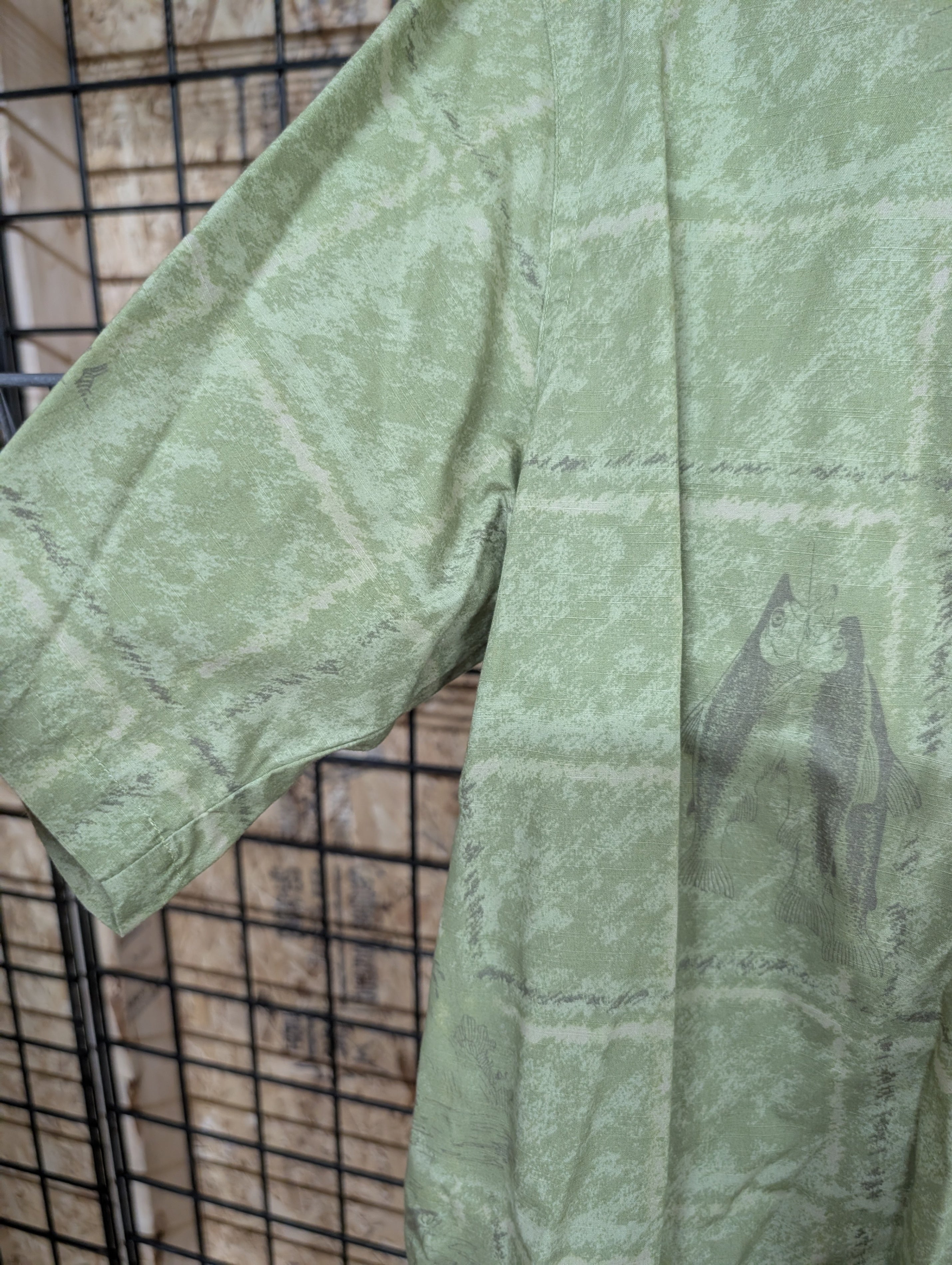 Columbia River Lodge Men's Shirt M Green Short Sleeve - Image 3