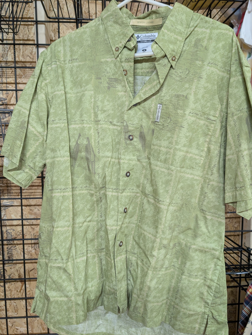 Columbia River Lodge Men's Shirt M Green Short Sleeve - Image 1