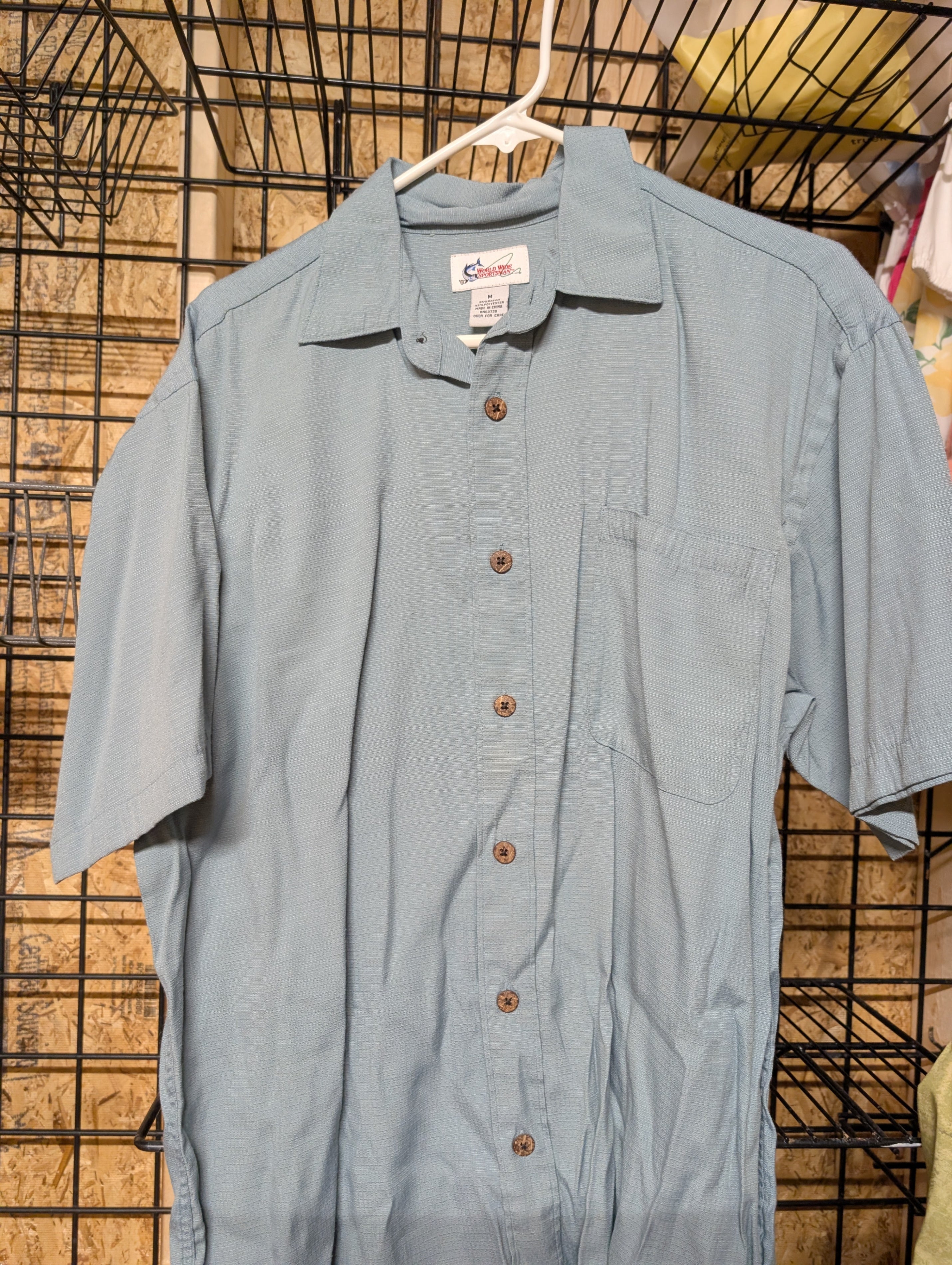 World Wide Sportsman Men's Short Sleeve Shirt Size M - Image 1