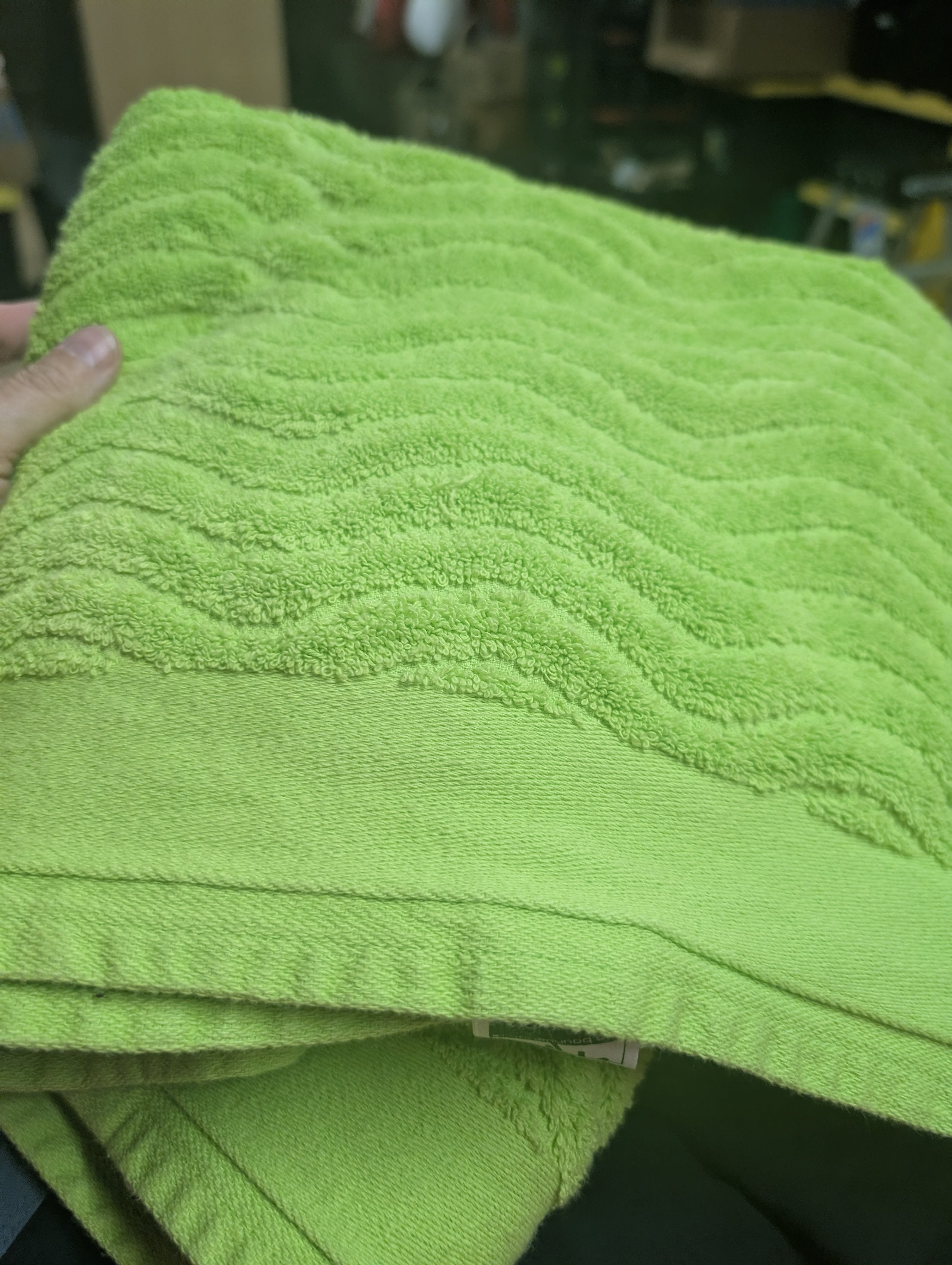 Set of 2 No Boundaries Green Cotton Towel - Image 1