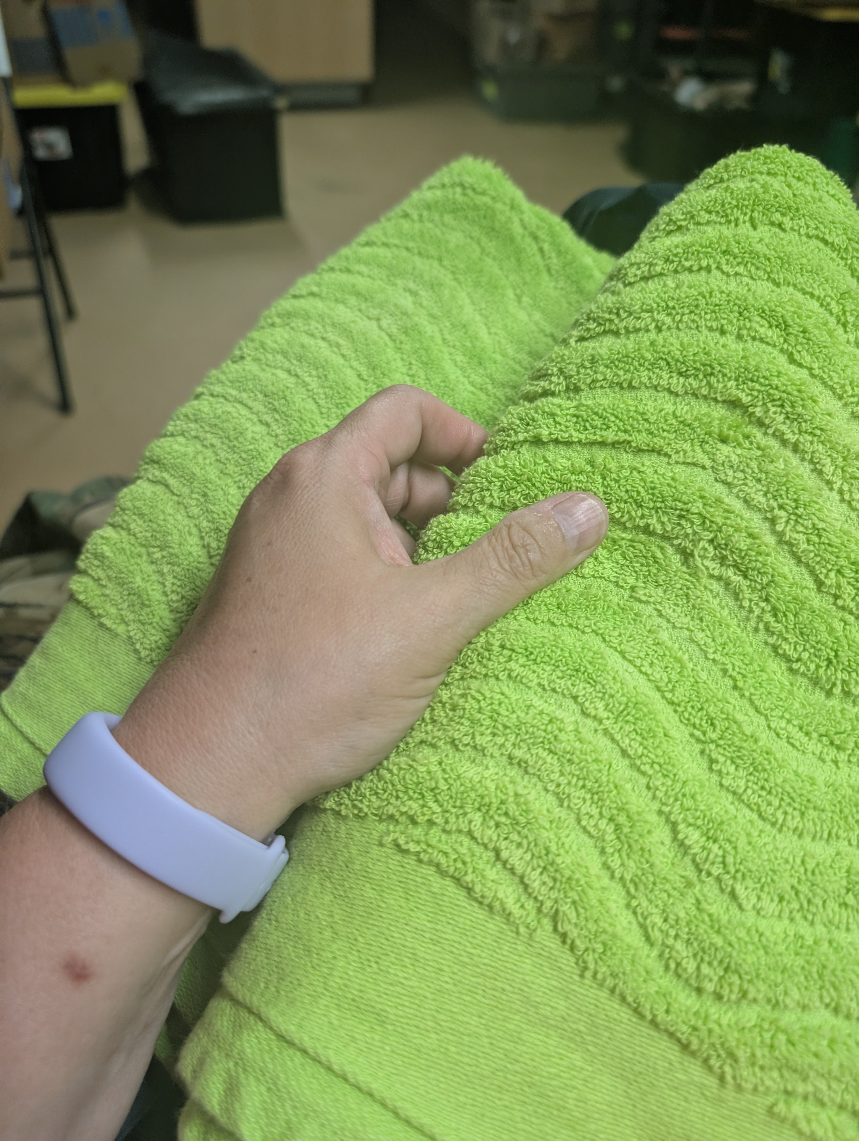 Set of 2 No Boundaries Green Cotton Towel - Image 3