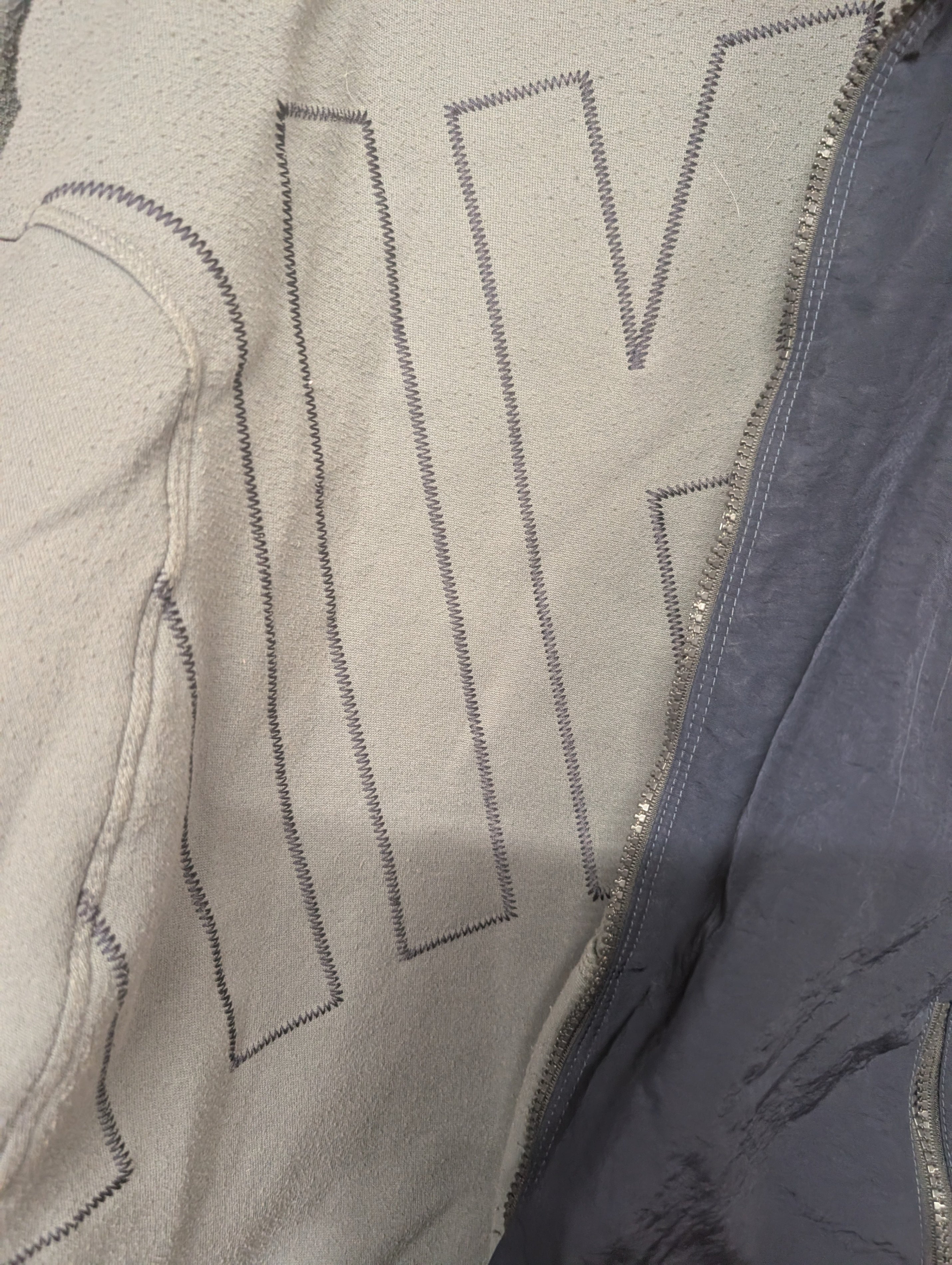 Nike Men's Hooded Jacket with Logo Detail L - Image 3