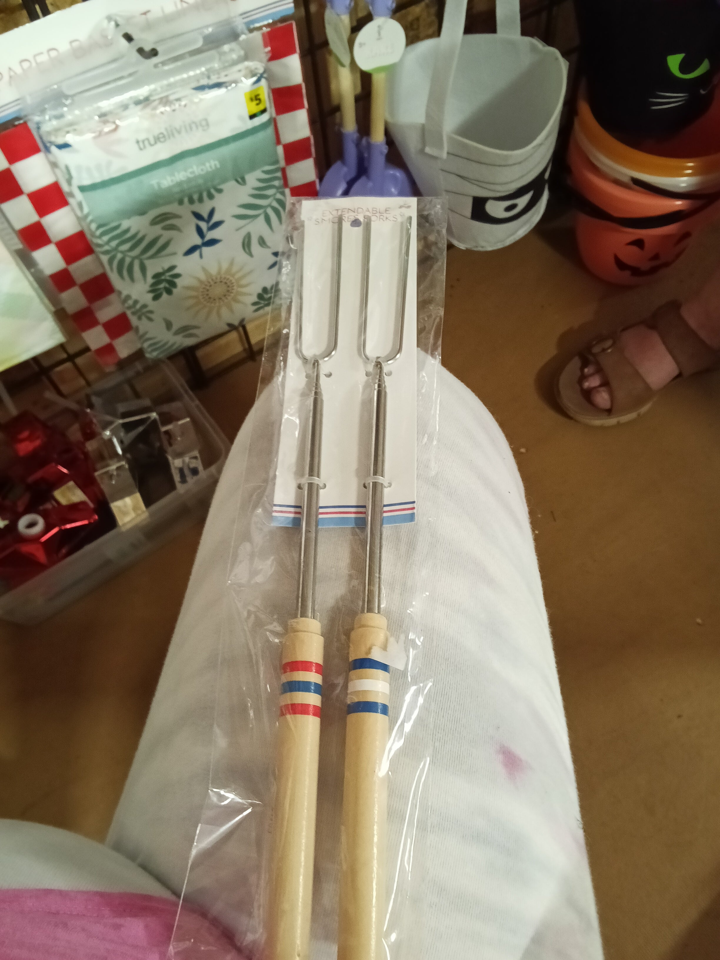 Vivitar Extendable S'mores Forks Set of 2 - Image 2