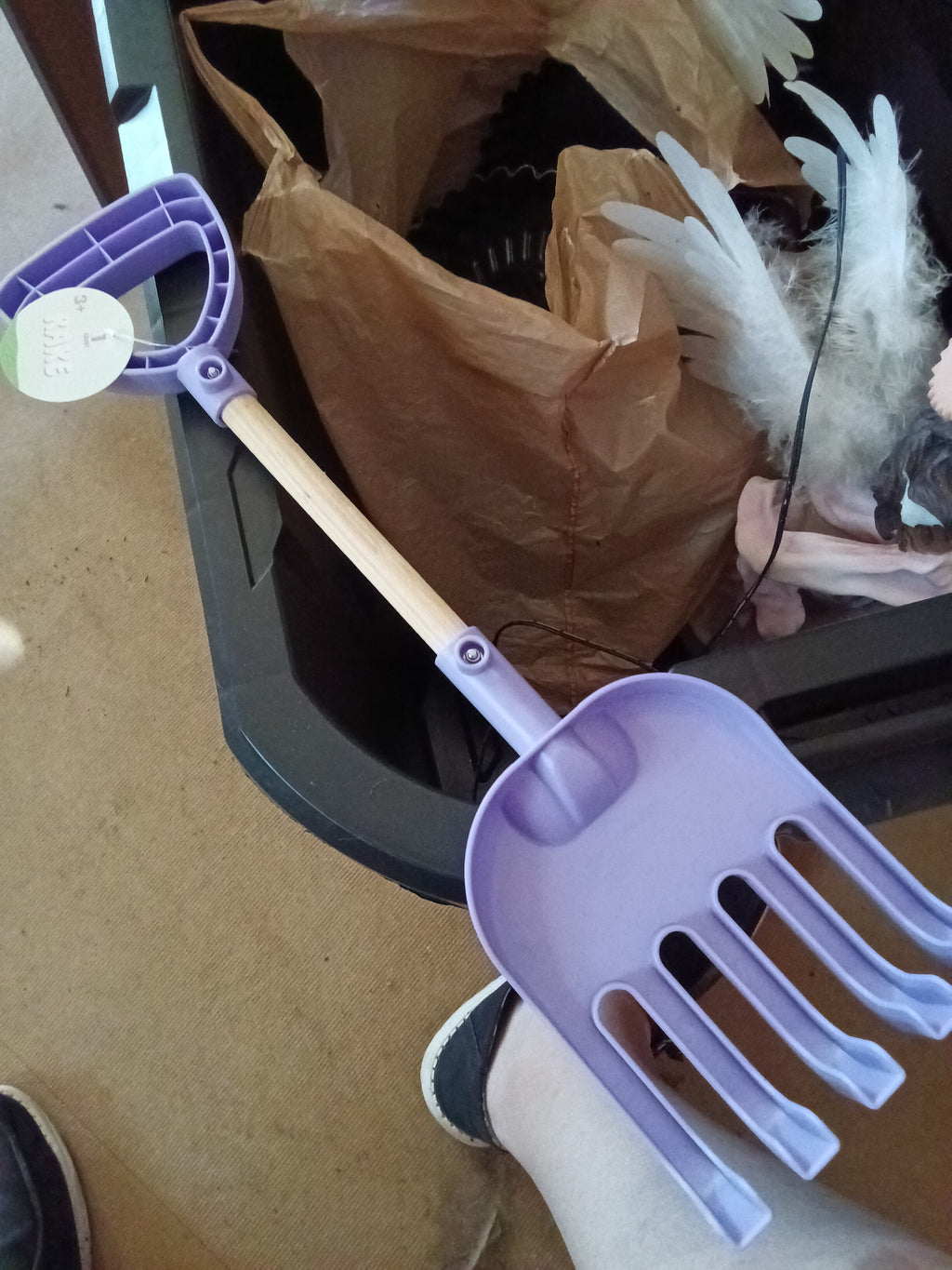 Purple Children's Toy Shovel with Wooden Handle - Image 2