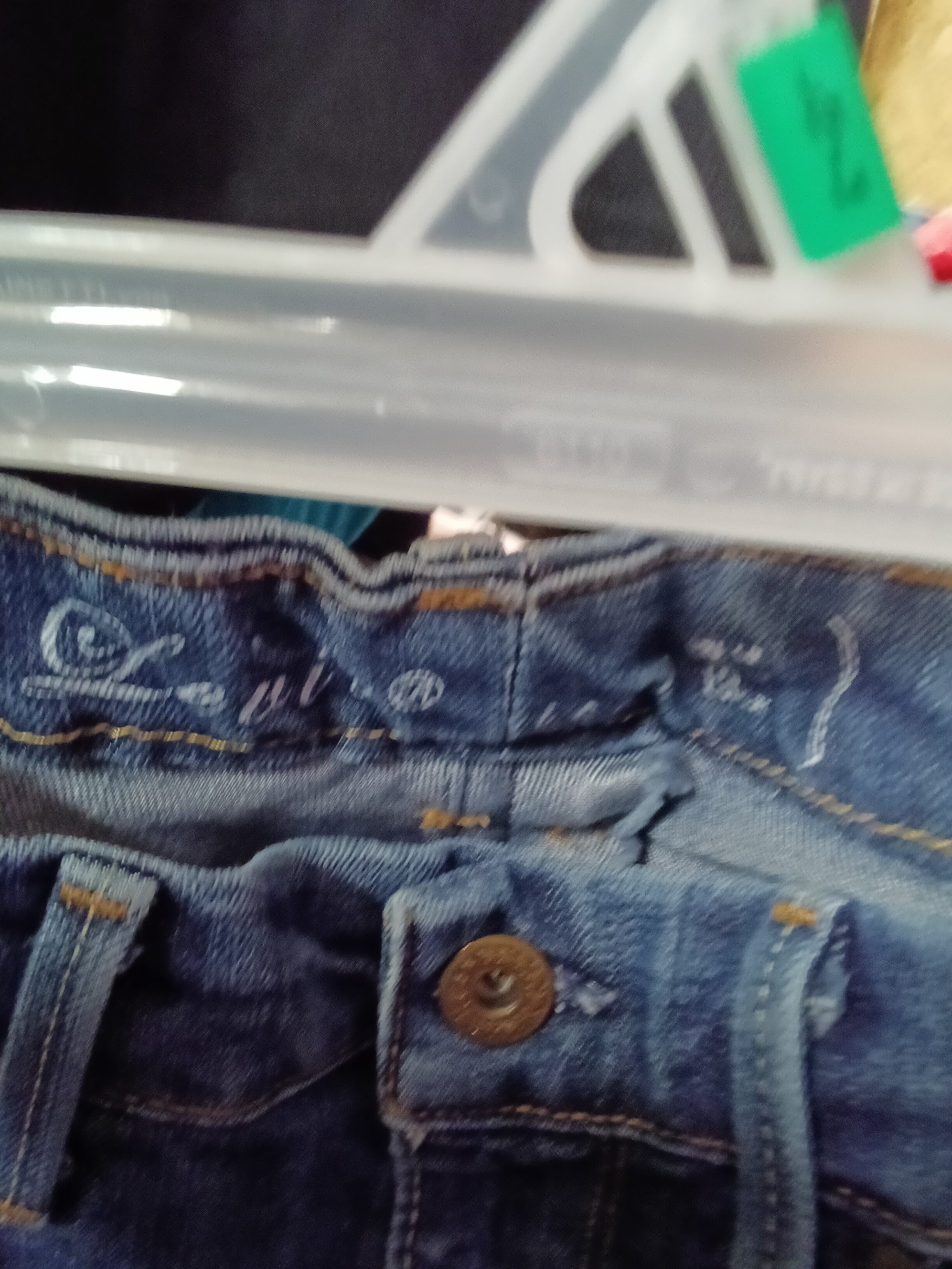 Levi's Women's Blue Denim Jeans - Image 2