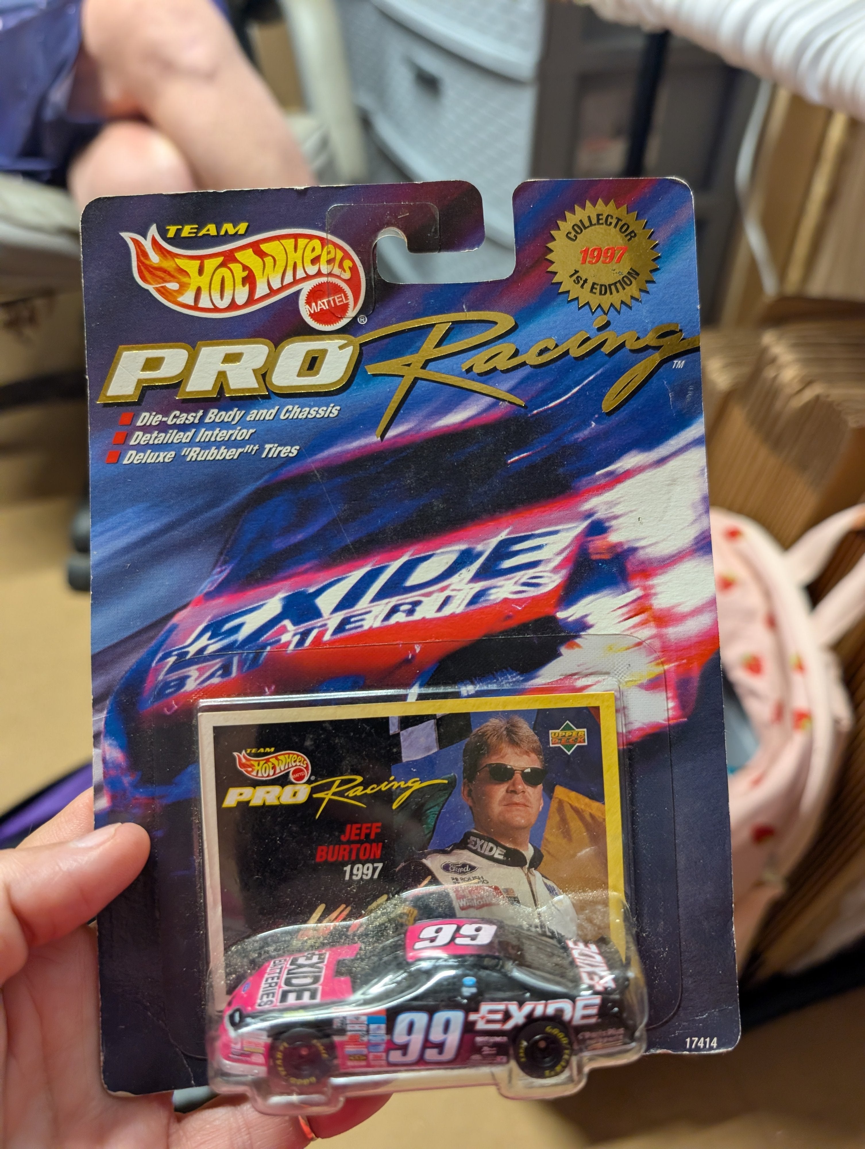 Hot Wheels 1997 1st Edition Bobby Hamilton #43 Pro Racing Short Track 1:64 Scale Die Cast Car - Image 3