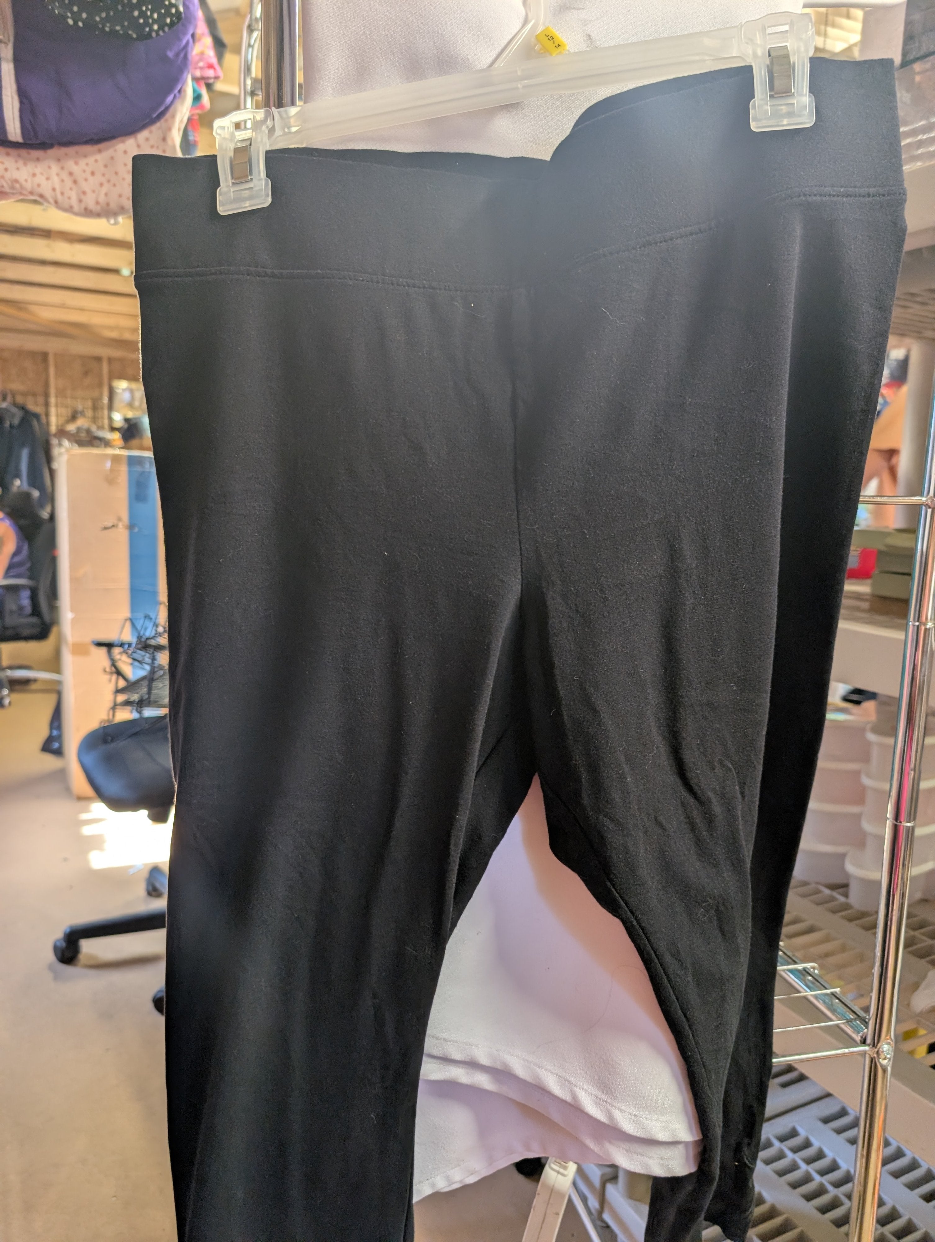 Black Wide-Leg Pants with Scalloped Hem Detail - Image 4