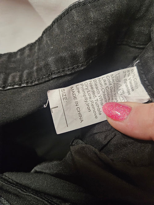 Black Cargo Jeans Size L with Multiple Pockets - Image 2