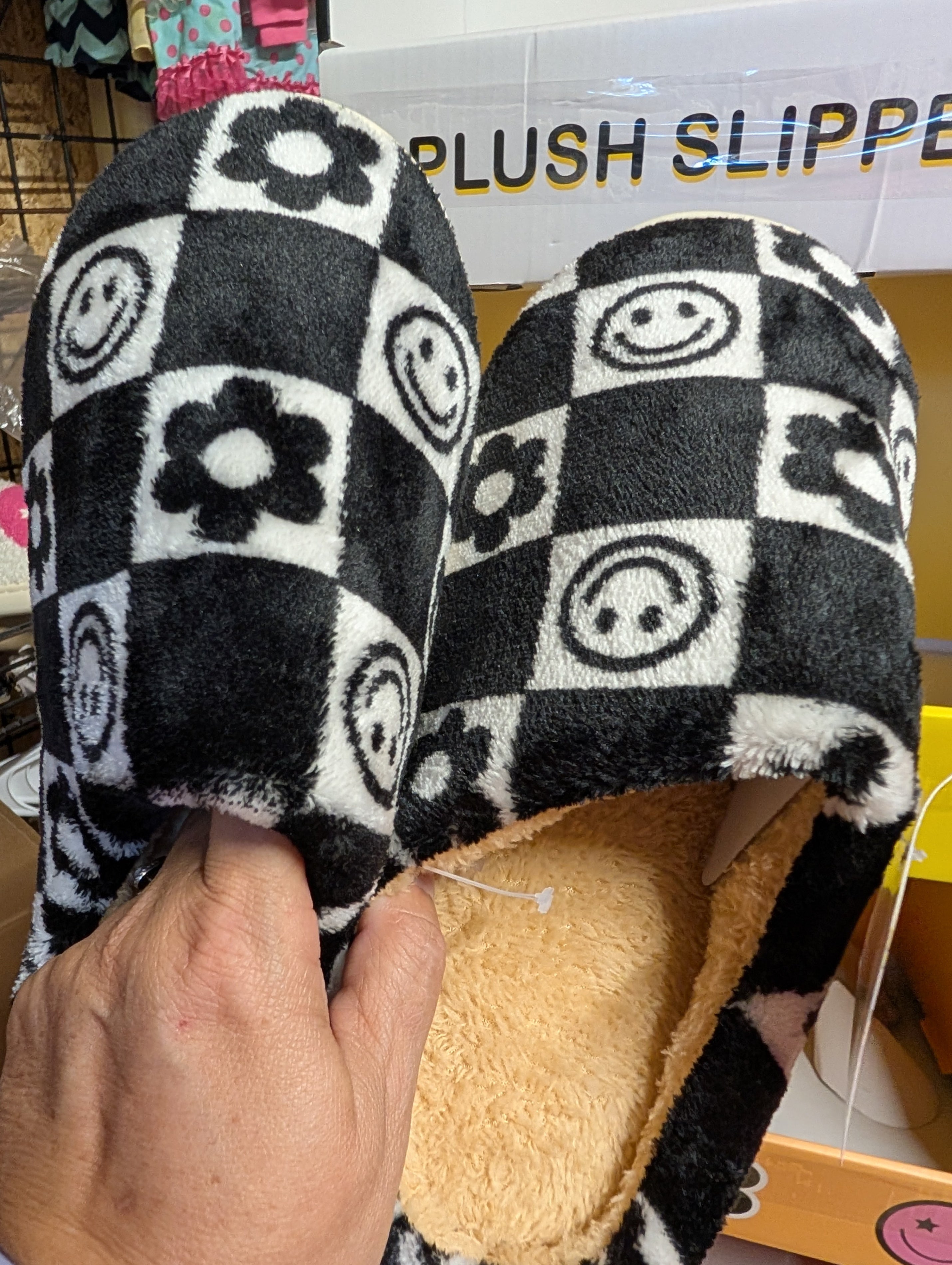 Ladies Plush Slippers Black White Smiley Large 9-10 - Image 3
