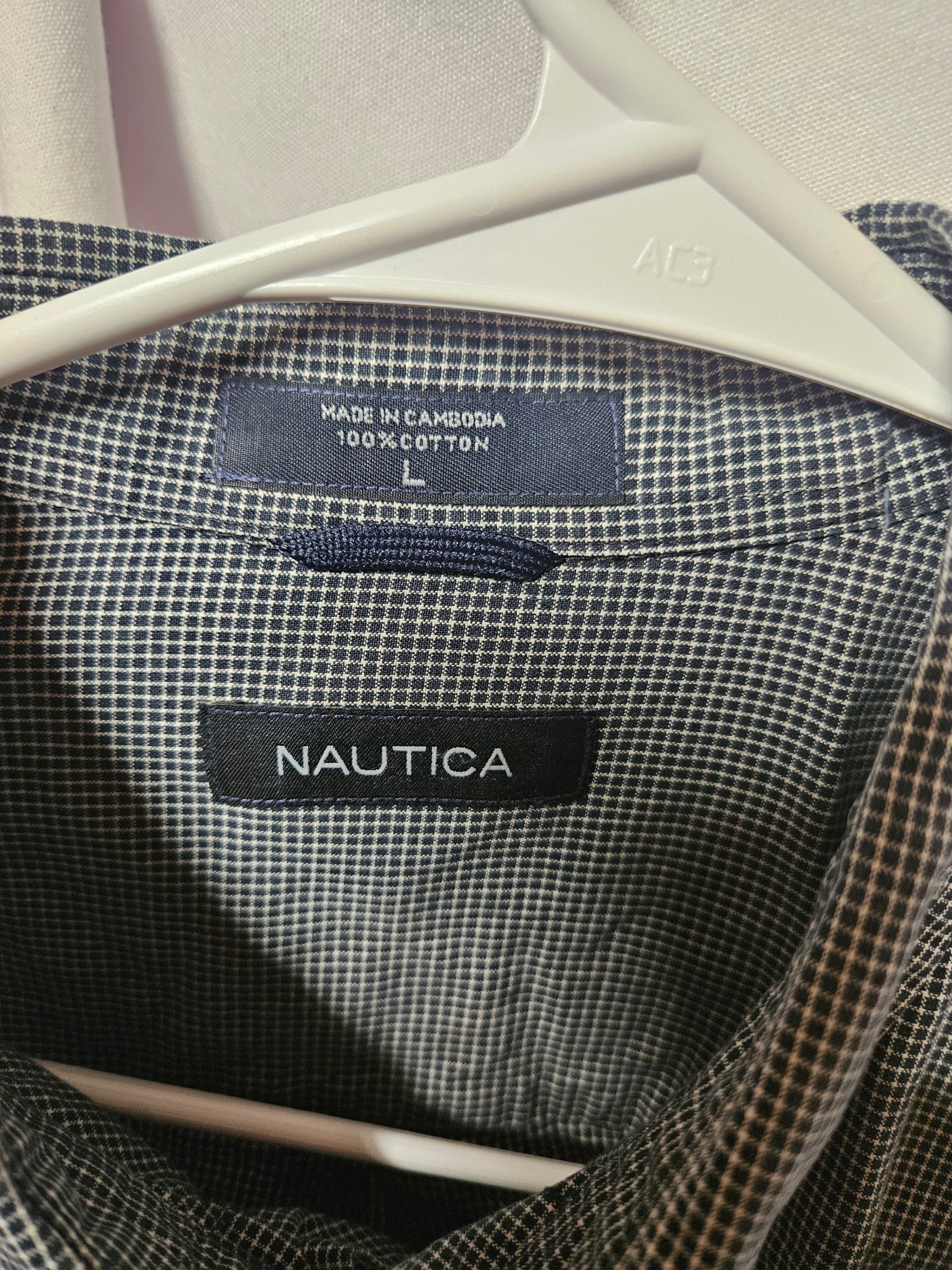 Nautica Men's Checkered Shirt Large 100% Cotton - Image 2