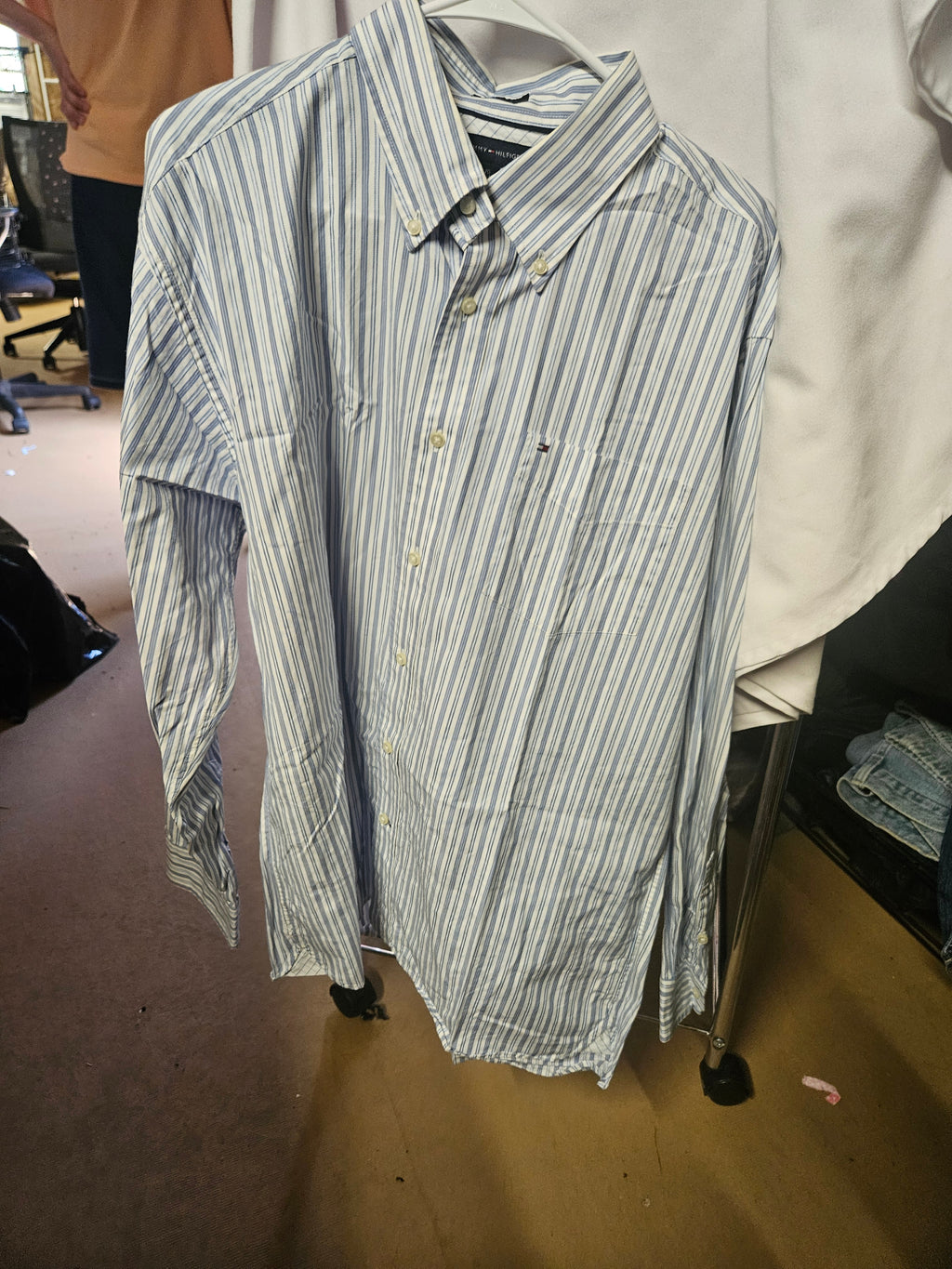 Tommy Hilfiger Men's Striped Dress Shirt L/G 16.5-17 - Image 1