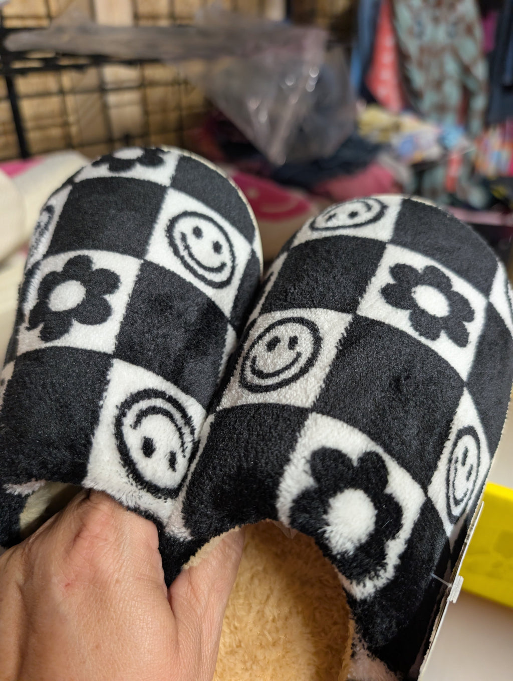 Ladies Plush Slippers Small 5-6 Smiley Face Design - Image 3
