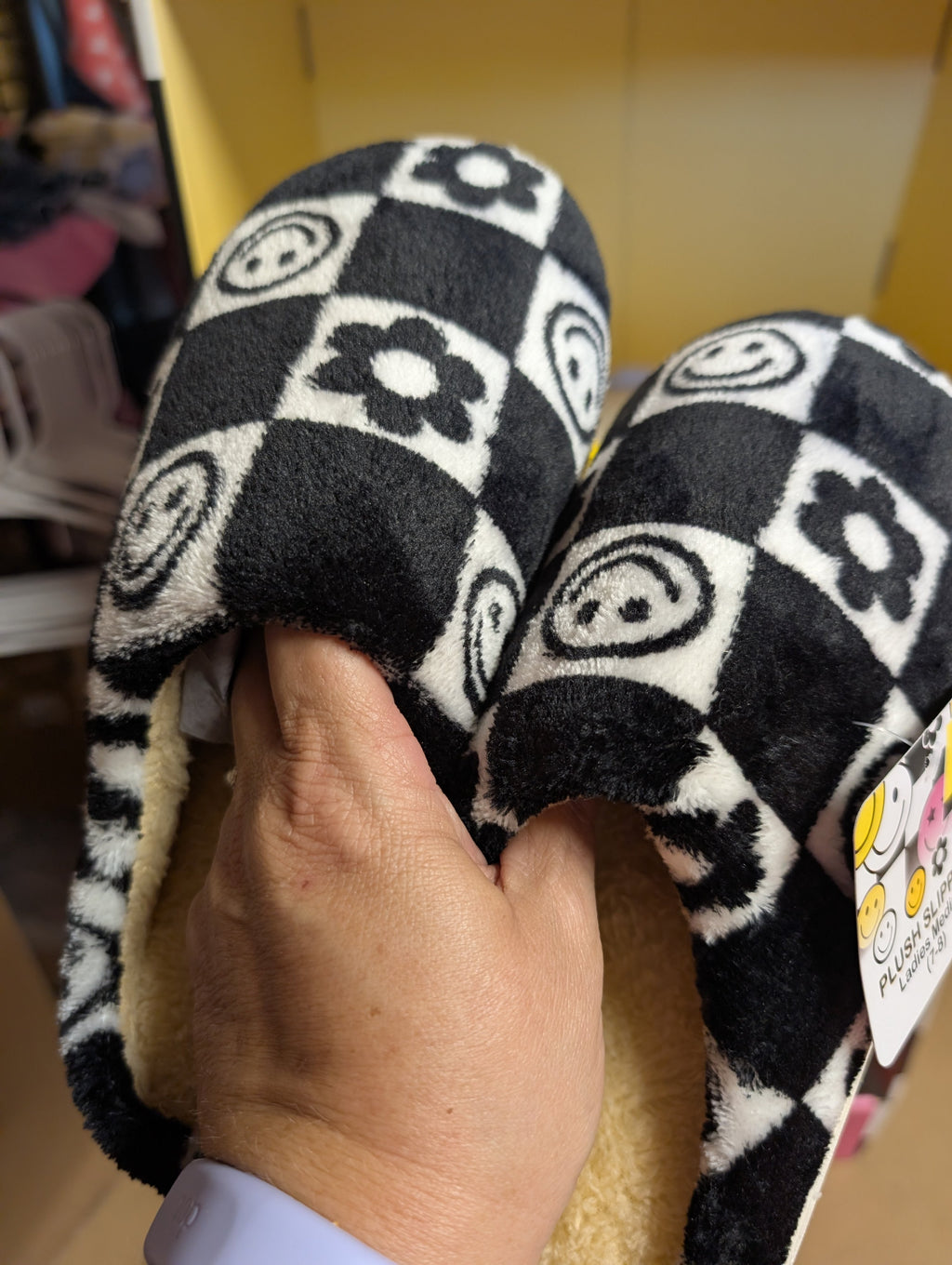Plush Slippers Ladies Medium 7-8 Black Floral - Image 2