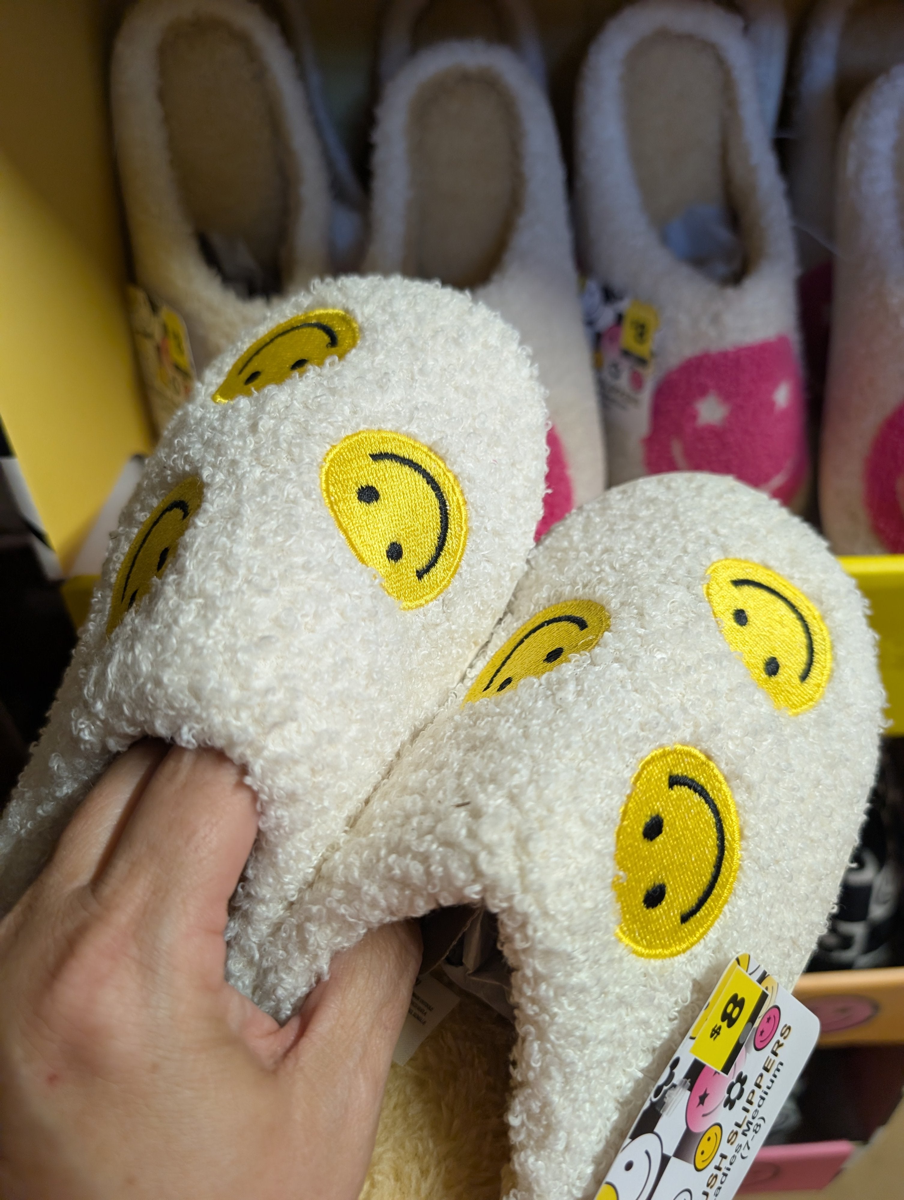 Plush Smiley Face Slippers Ladies Size 5-6 - Image 3