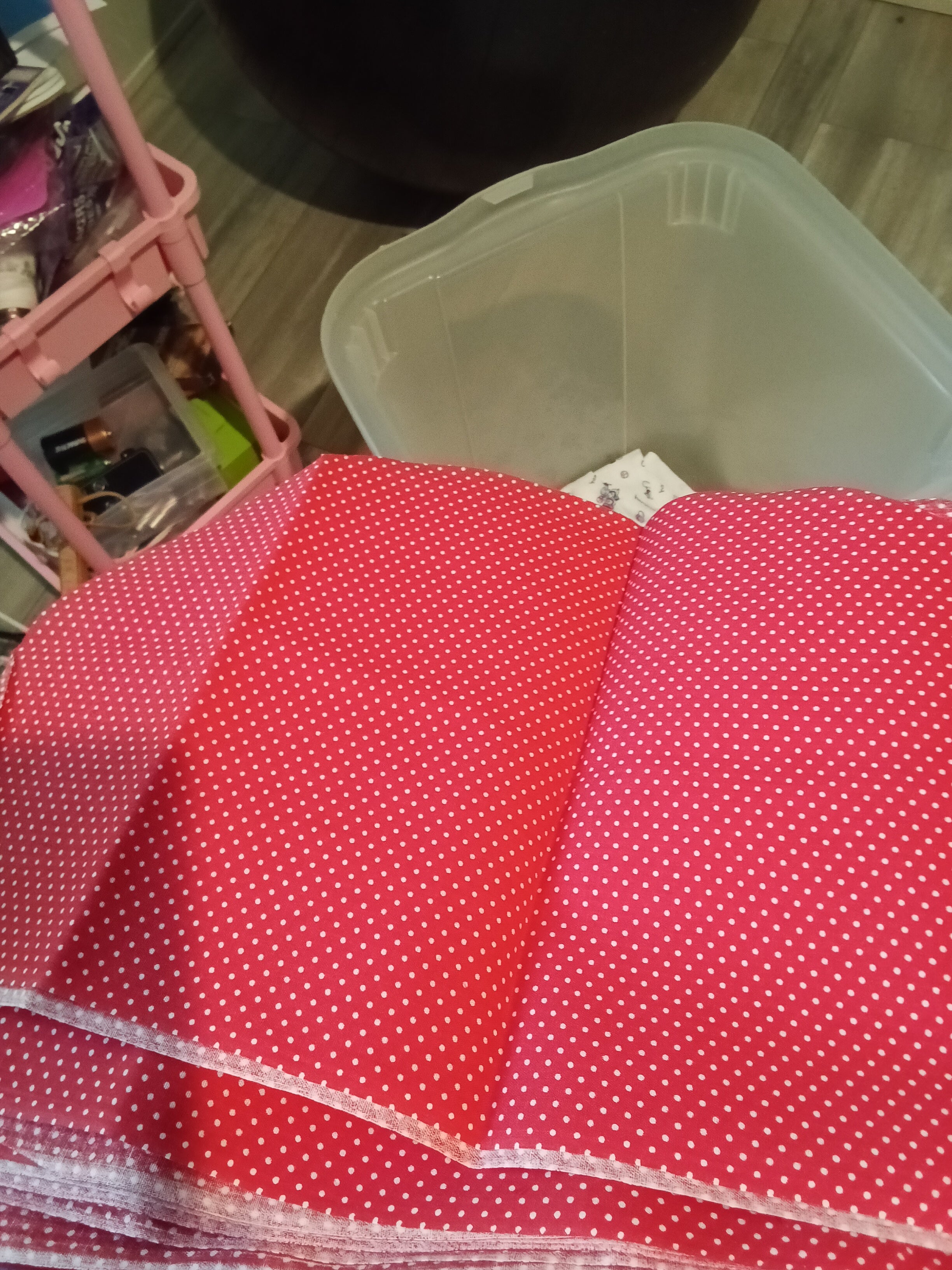 Red Polka Dot Fabric for Sewing Crafts 31 pieces@ (17" x 6") - Image 3