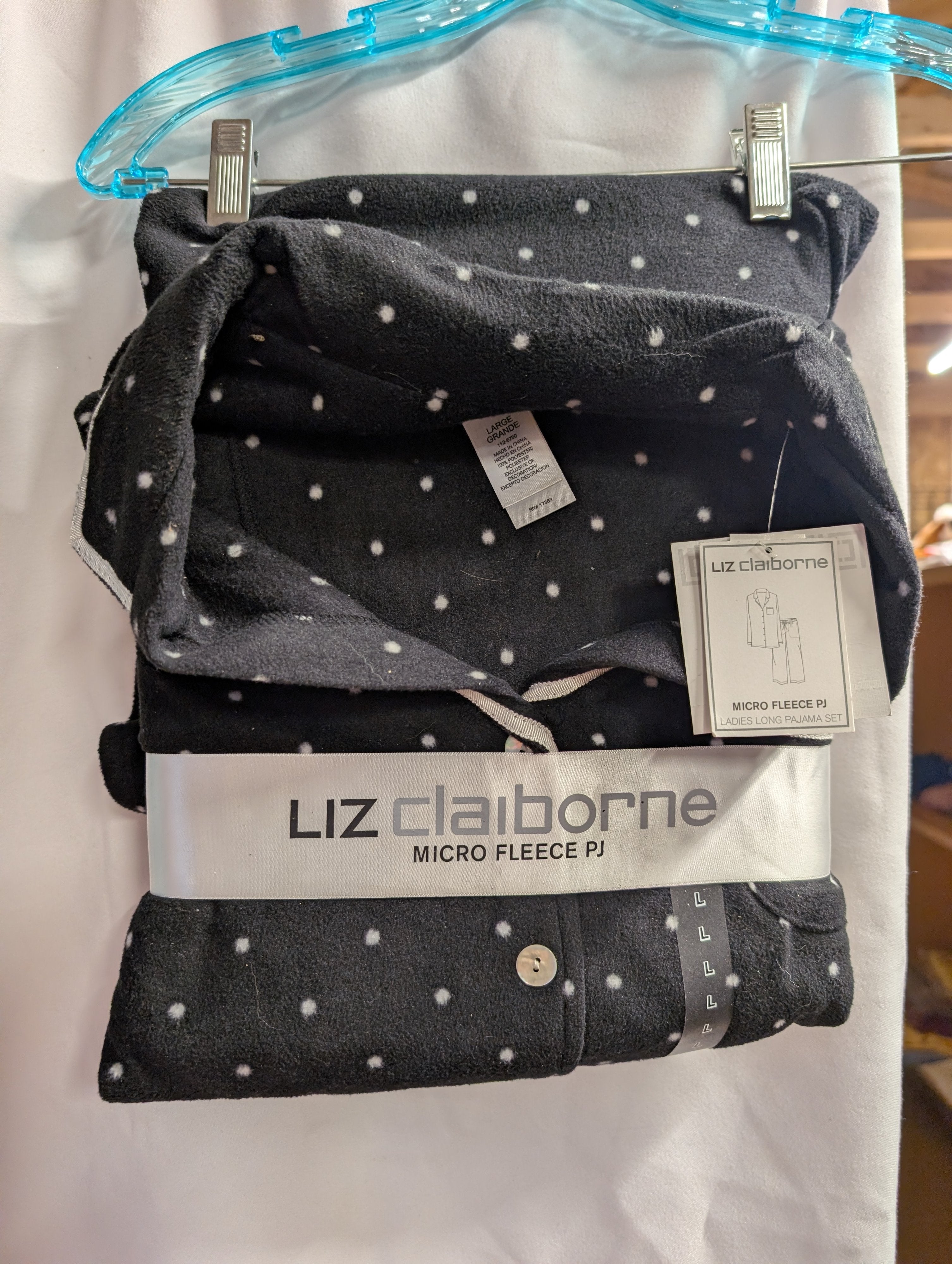 Liz Claiborne Micro Fleece Pajama Set Large - Image 1