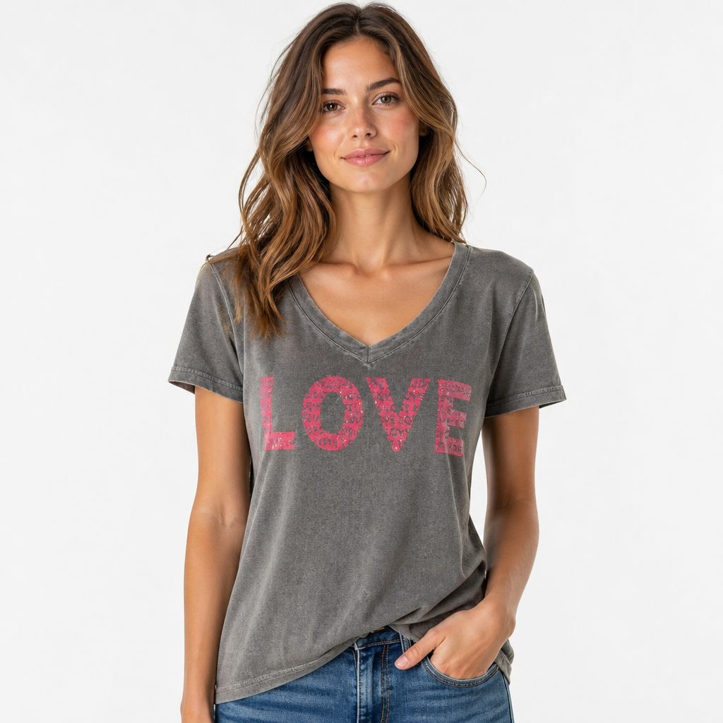 Bobbie Brooks Women's V-Neck Love T-Shirt Size S - Image 1