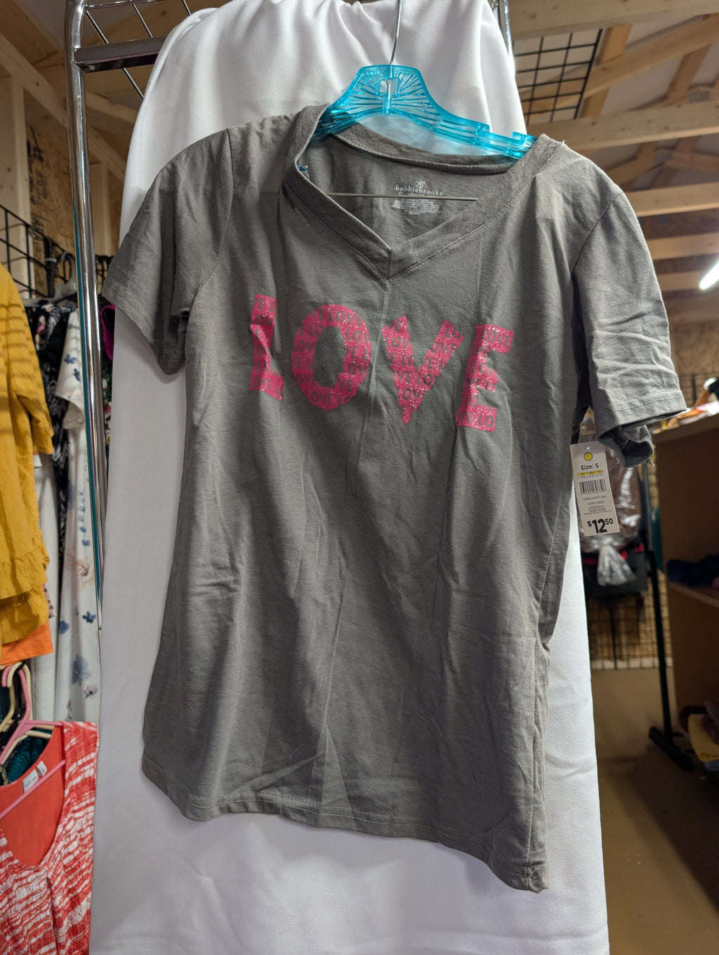 Bobbie Brooks Women's V-Neck Love T-Shirt Size S - Image 2
