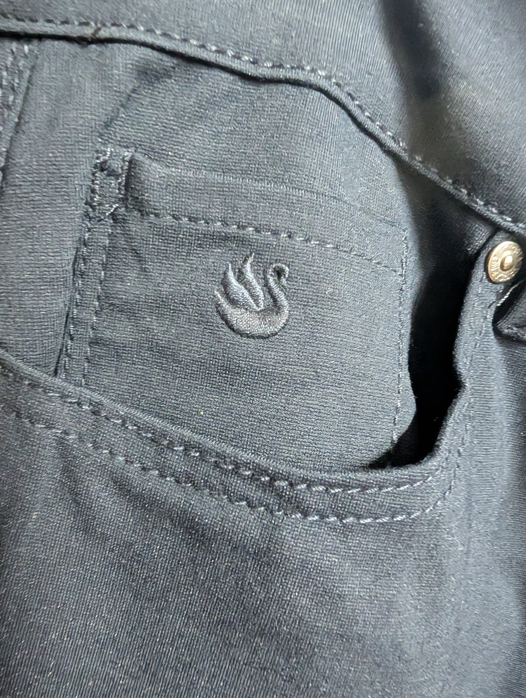 Women's Chico's Gray Dress Pants with Pockets - Image 4