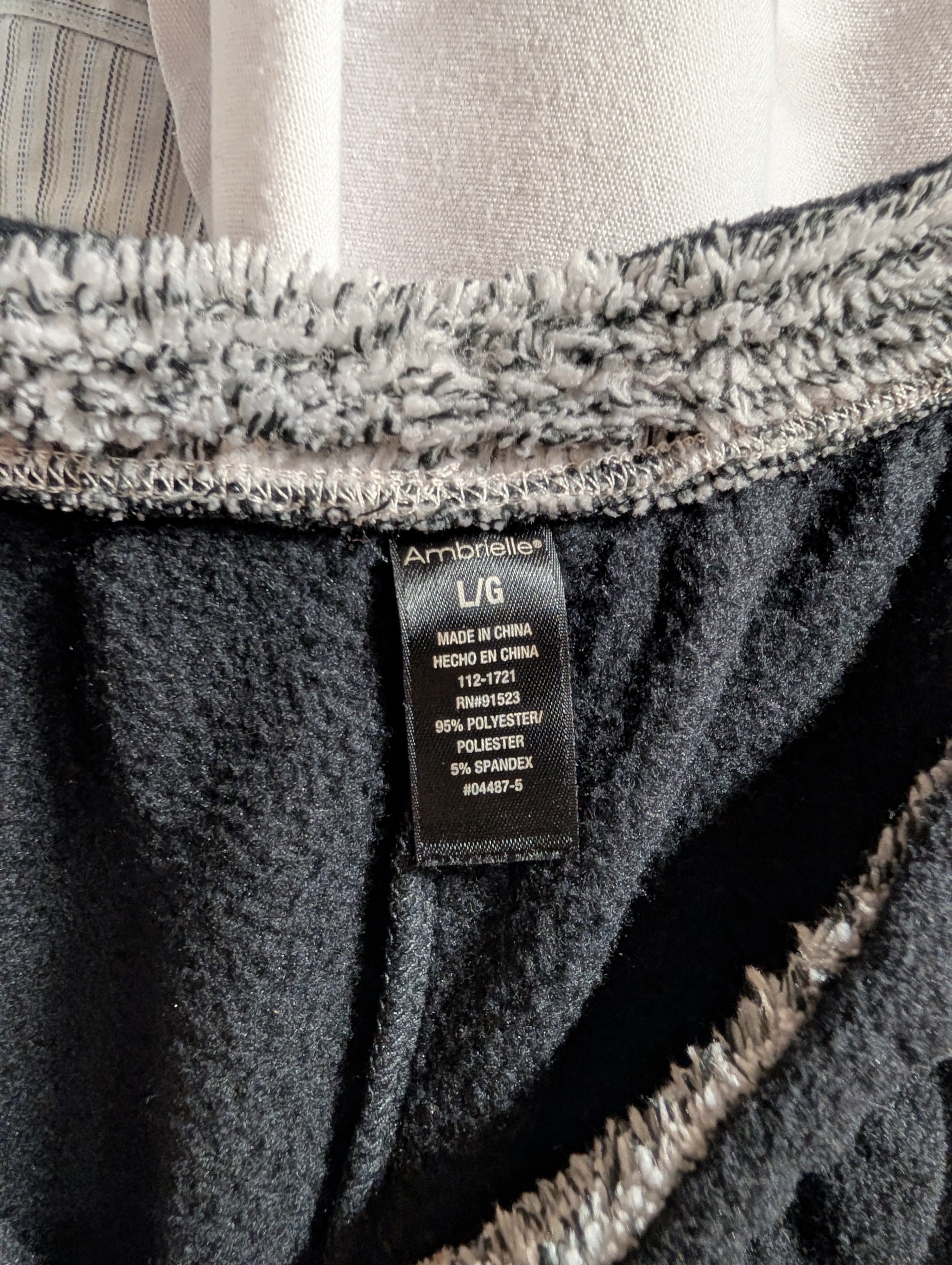 Ambrielle Black Fleece Pajama Pants L/G - Image 2