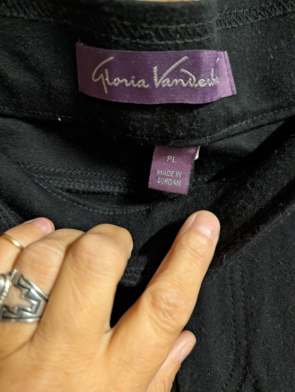 Gloria Vanderbilt Black Stretch Pants with Pockets - Image 3