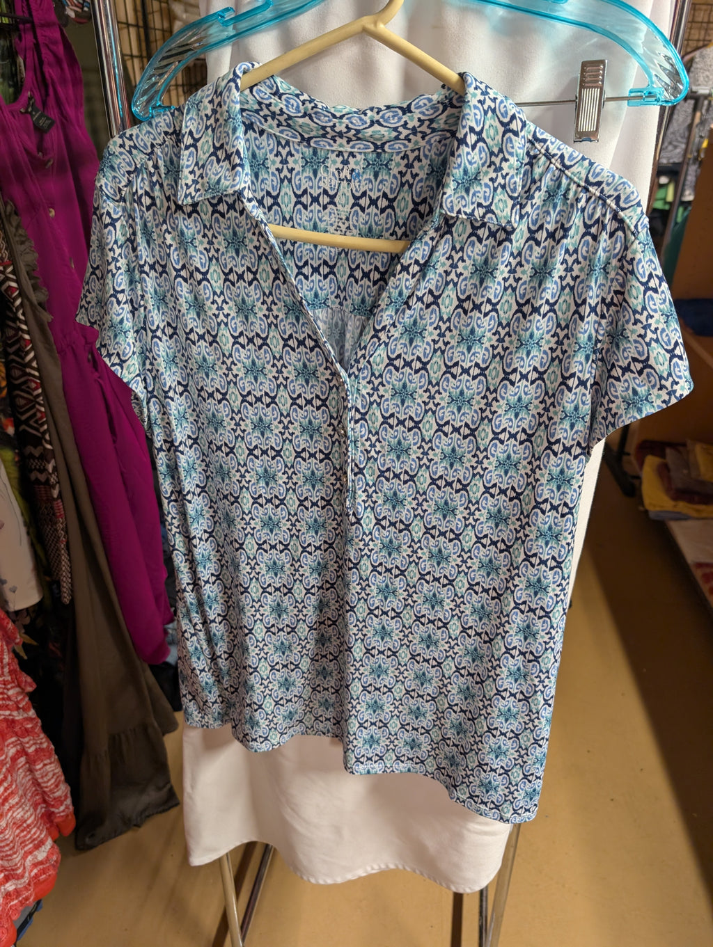 Croft & Barrow XL Short Sleeve Button-Up Shirt - Image 1