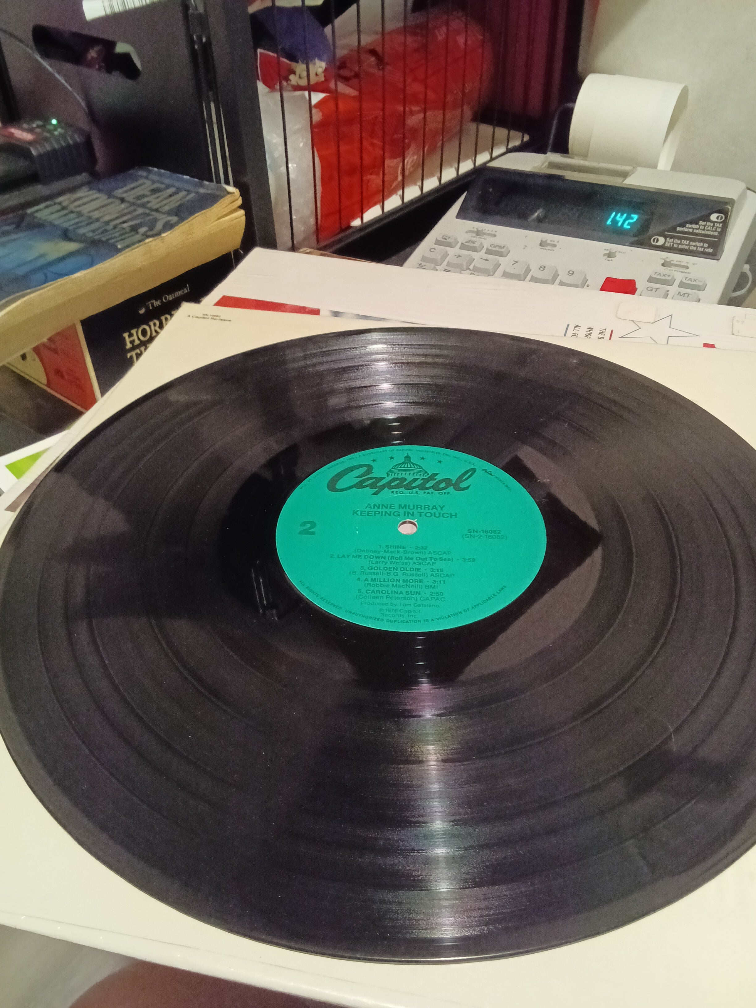 Capitol Records 1976 Vinyl Album Re-Issue - Image 5