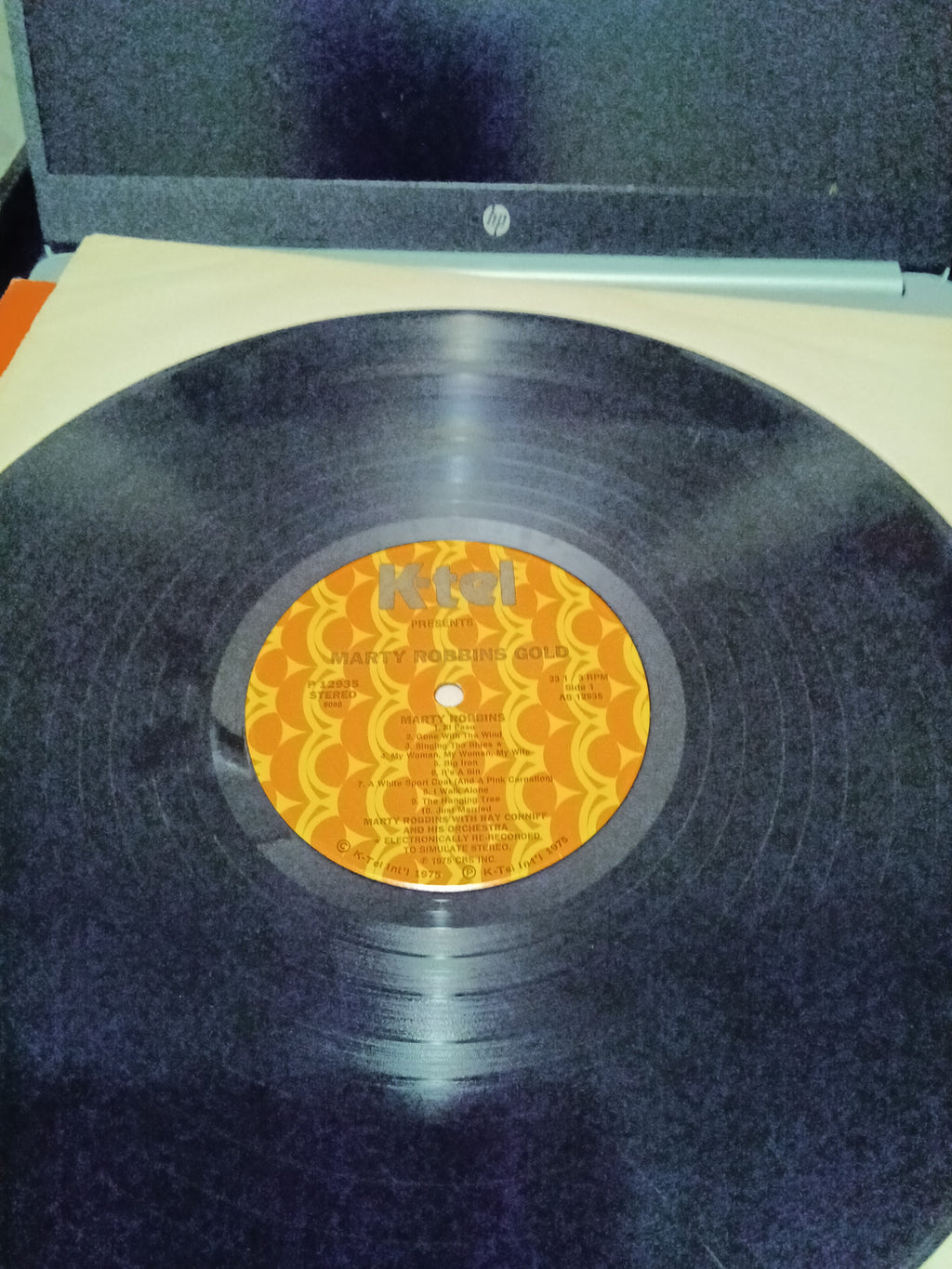 Marty Robbins Gold Vinyl Record 20 Original Hits K-tel 1975 - Image 4