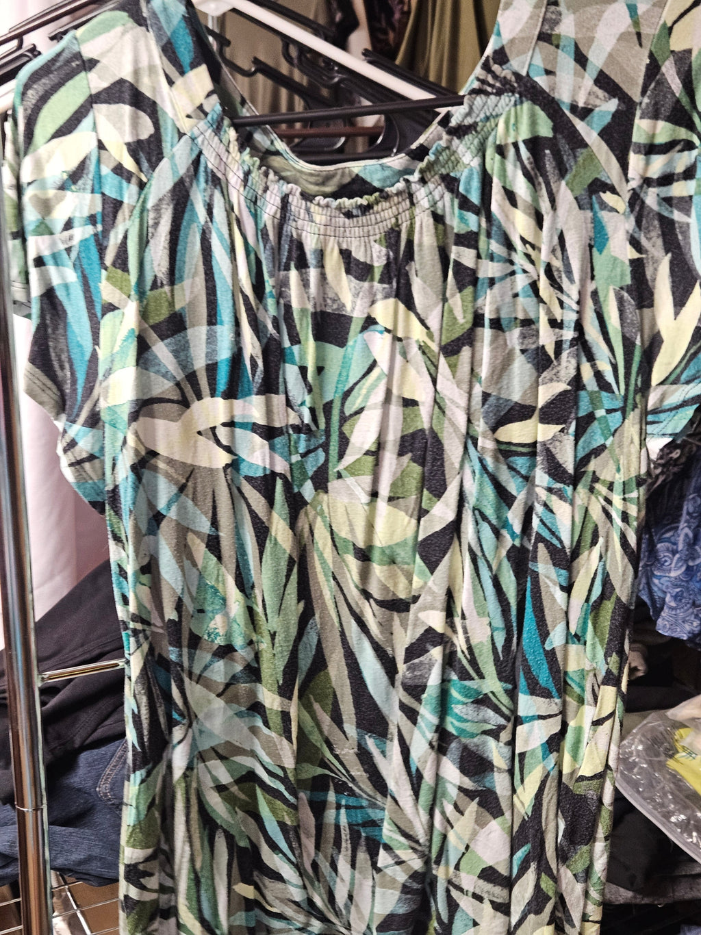 Women's Short Sleeve Patterned Top XL - Image 1