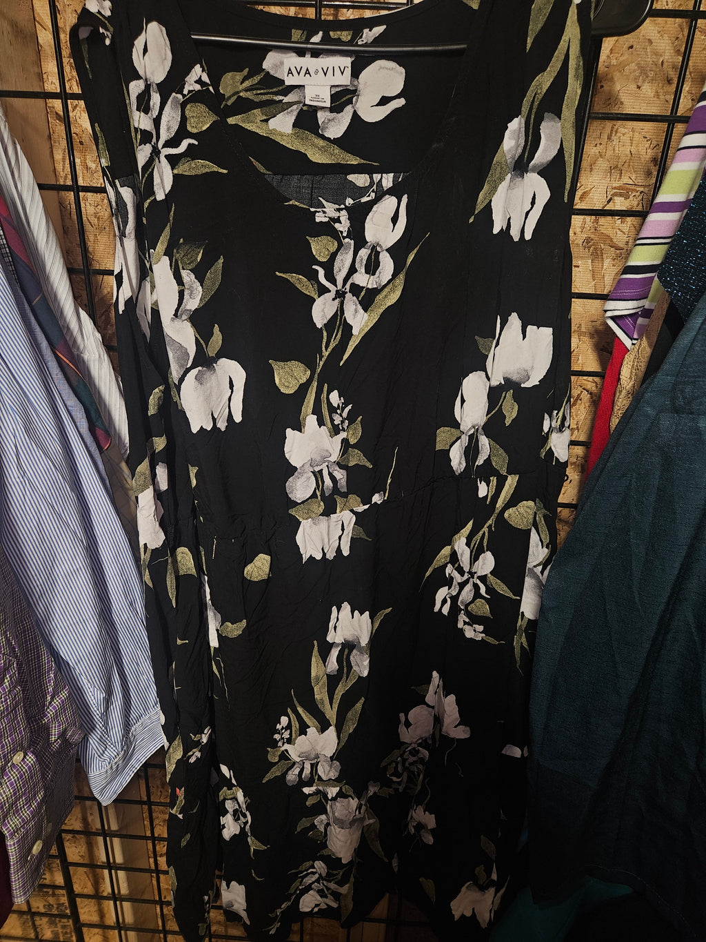 Ava & Viv Women's Floral dress 3X - Image 2