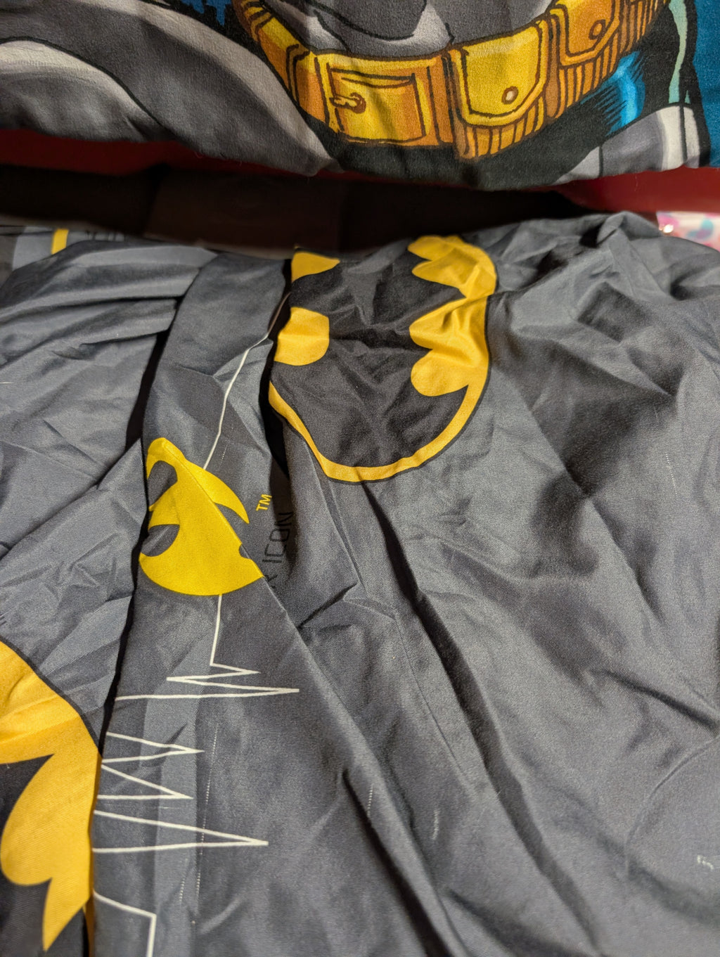Batman Full Bedding Set with  1 Pillowcase - Image 5